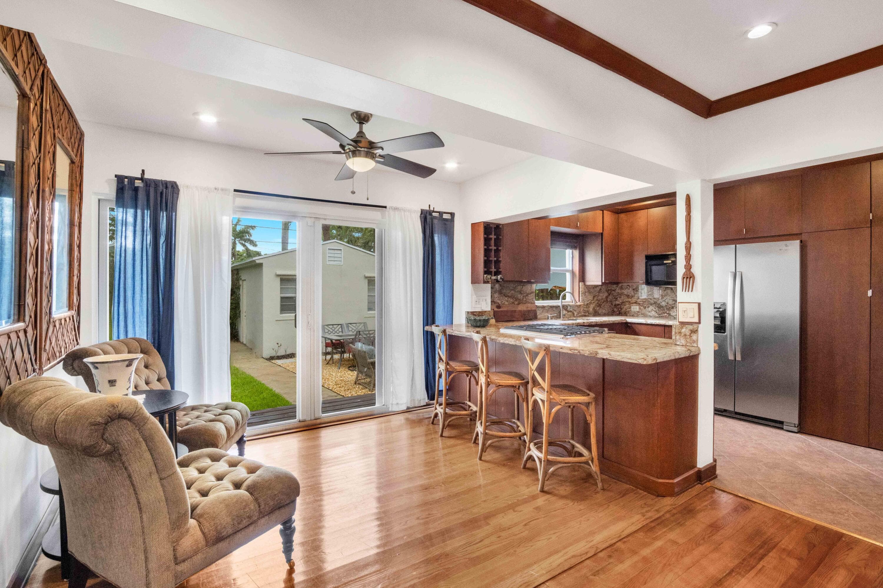 1219 N Lakeside Drive, Lake Worth Beach, FL 33460 — photo 10 of 45