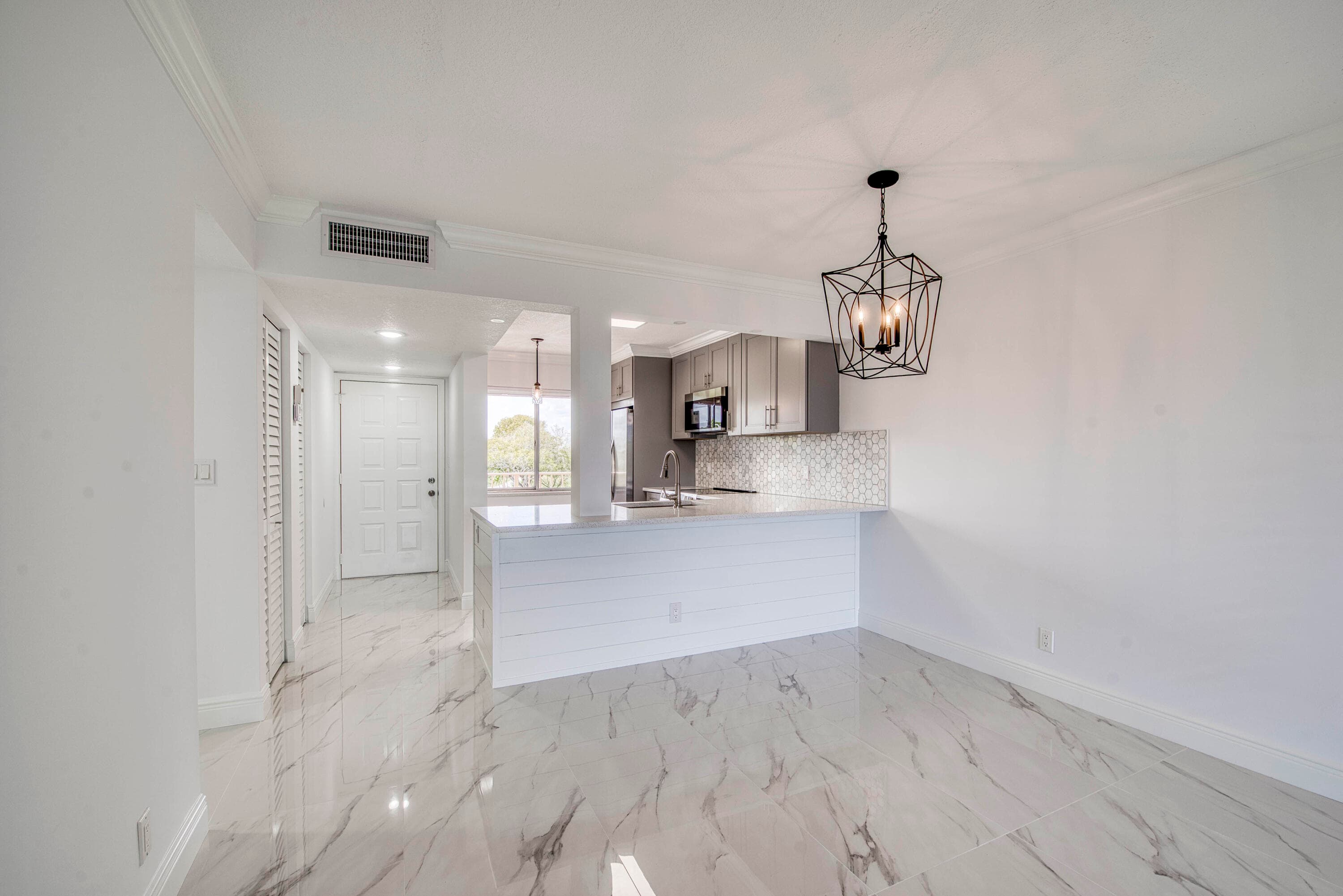 6795 Huntington Lane 406, Delray Beach, FL 33446 — photo 4 of 13
