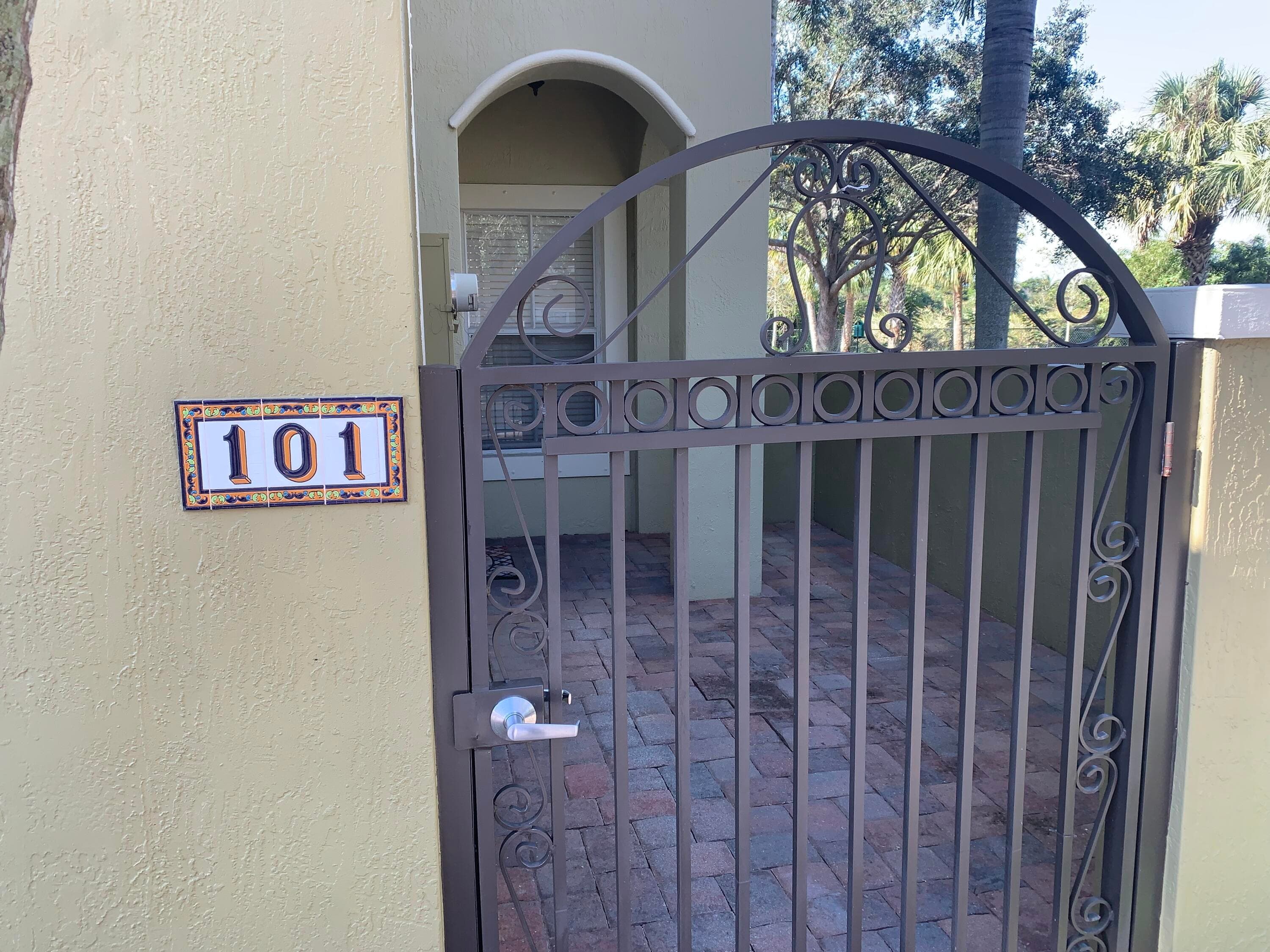 101 Lake Monterey Circle, Boynton Beach, FL 33426 — photo 3 of 43