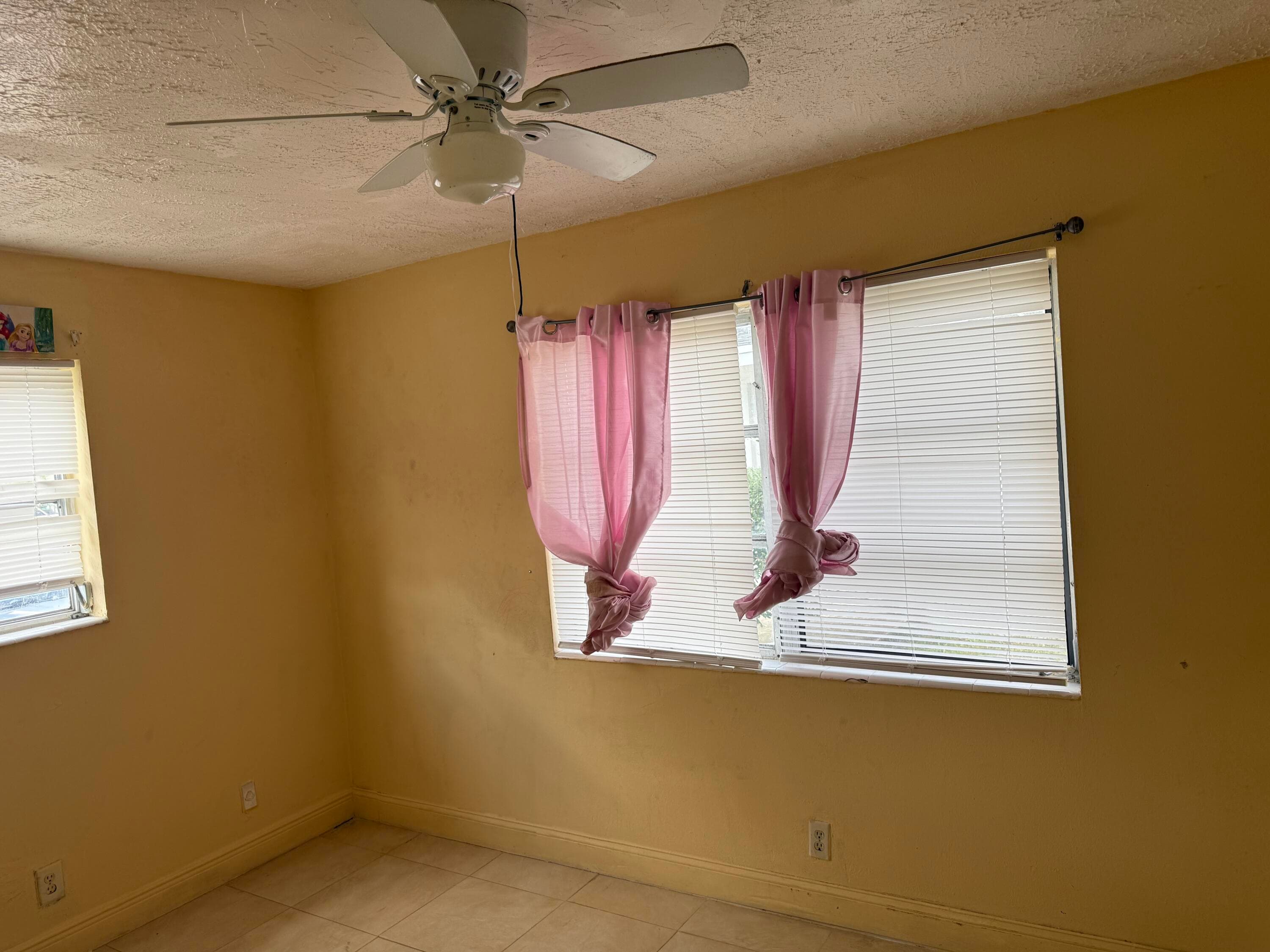 1676 W 10th Street, Riviera Beach, FL 33404 — photo 6 of 15