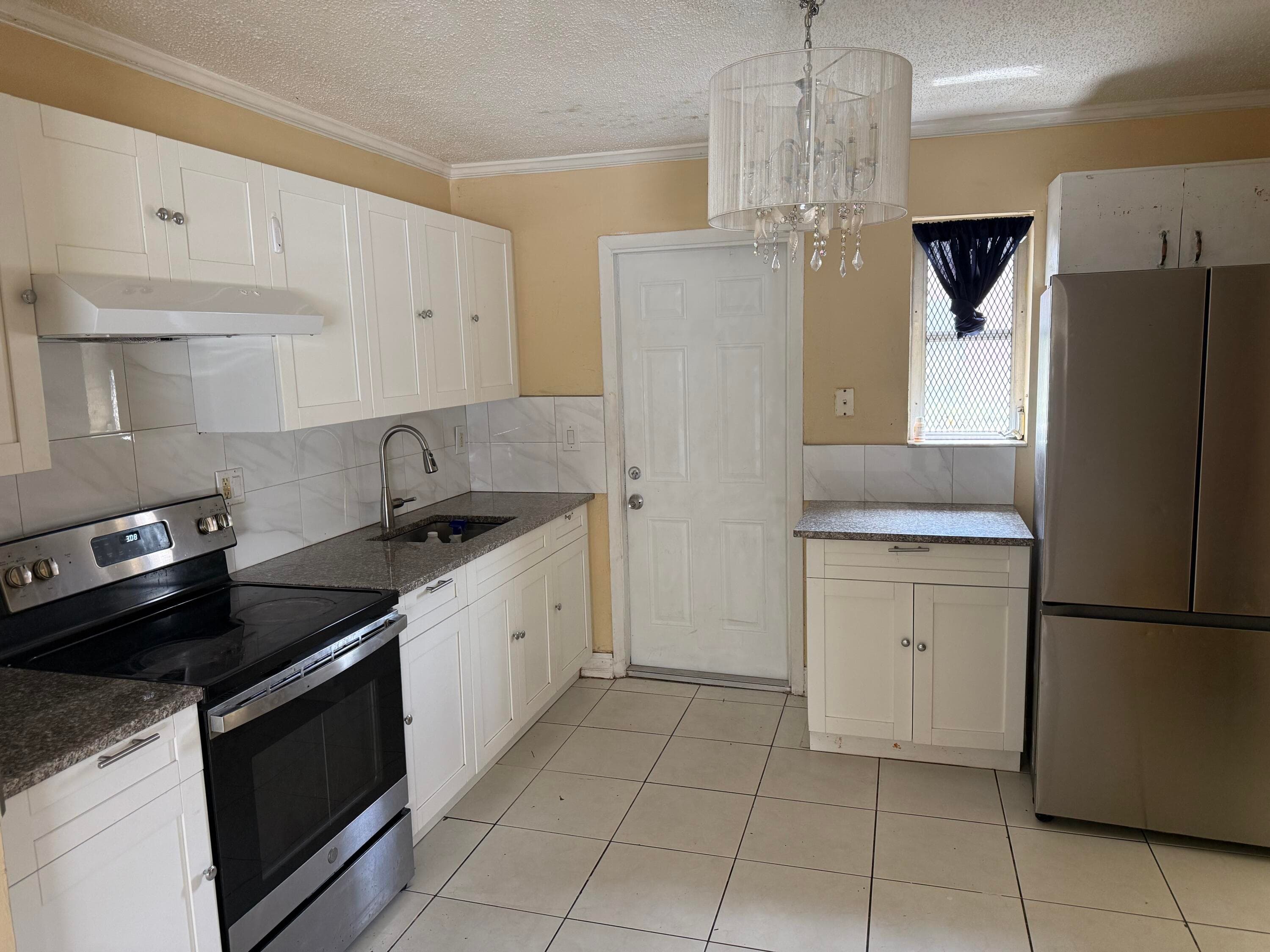 1676 W 10th Street, Riviera Beach, FL 33404 — photo 14 of 15