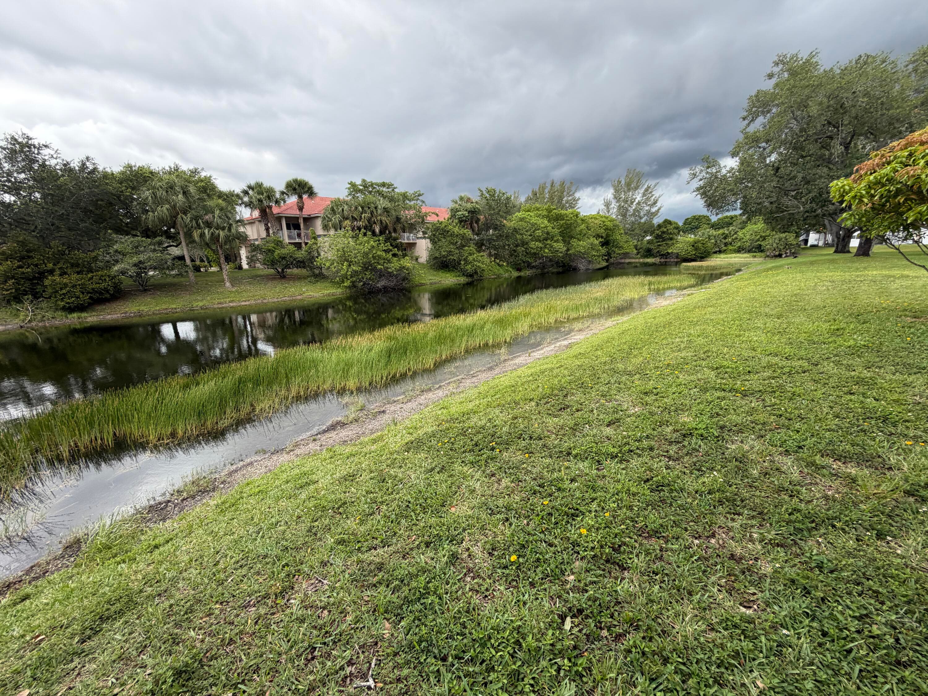212 Lake Susan Lane, West Palm Beach, FL 33411 — photo 10 of 44