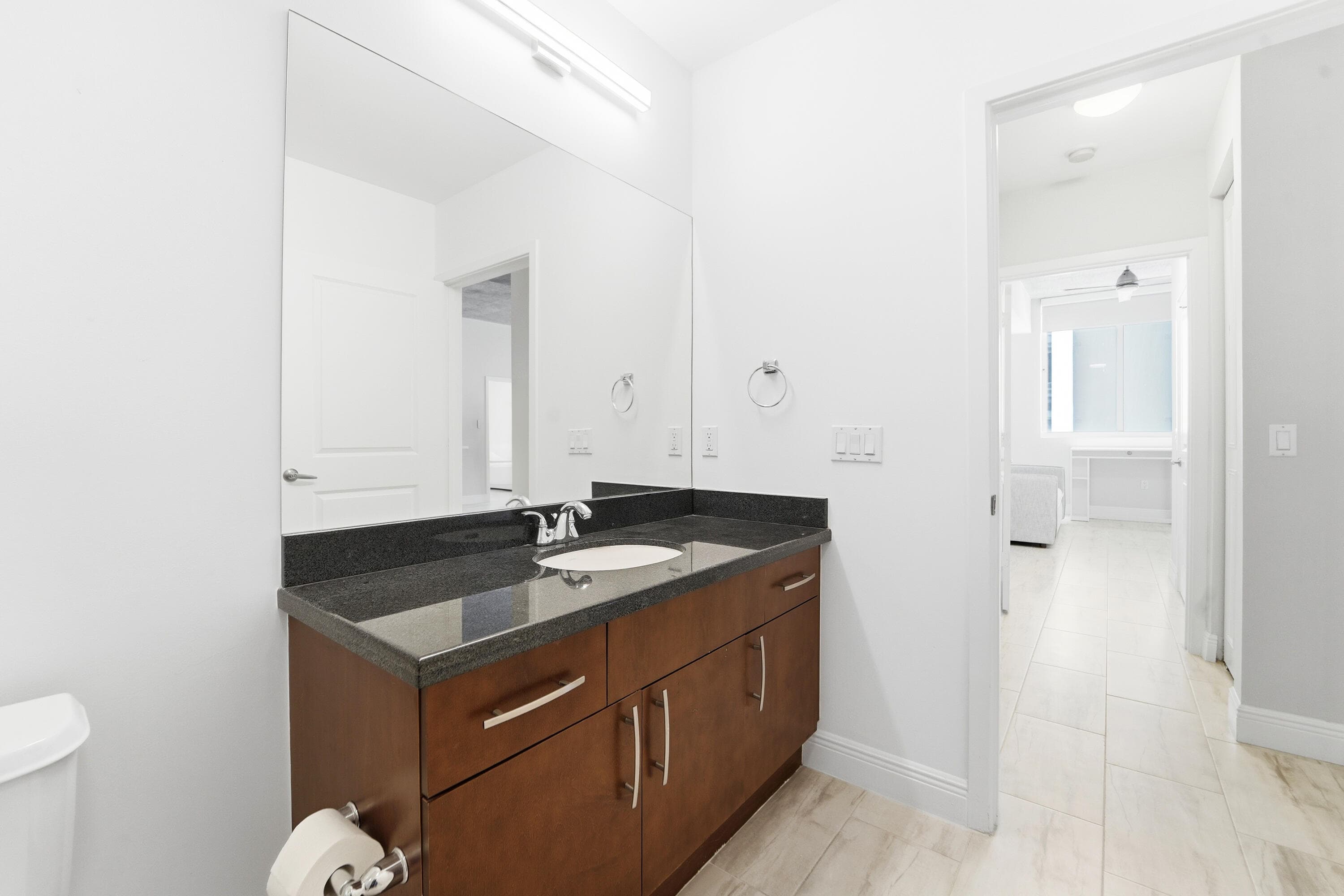 300 S Australian Avenue 919, West Palm Beach, FL 33401 — photo 20 of 76