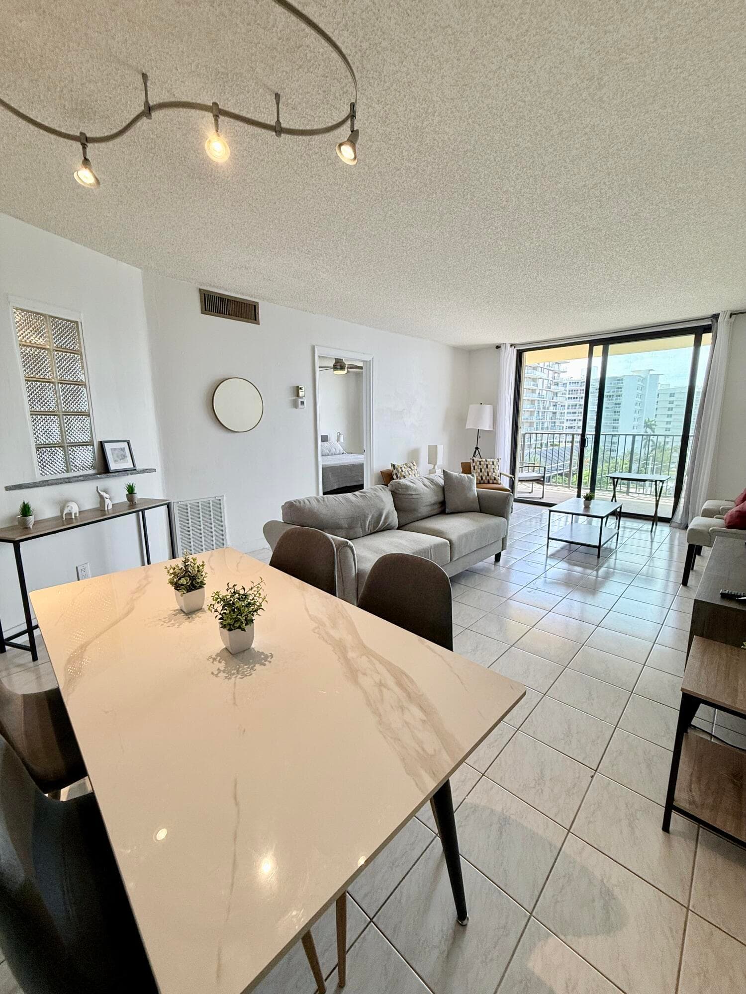 801 N Ocean Boulevard 802, Pompano Beach, FL 33062 — photo 4 of 28