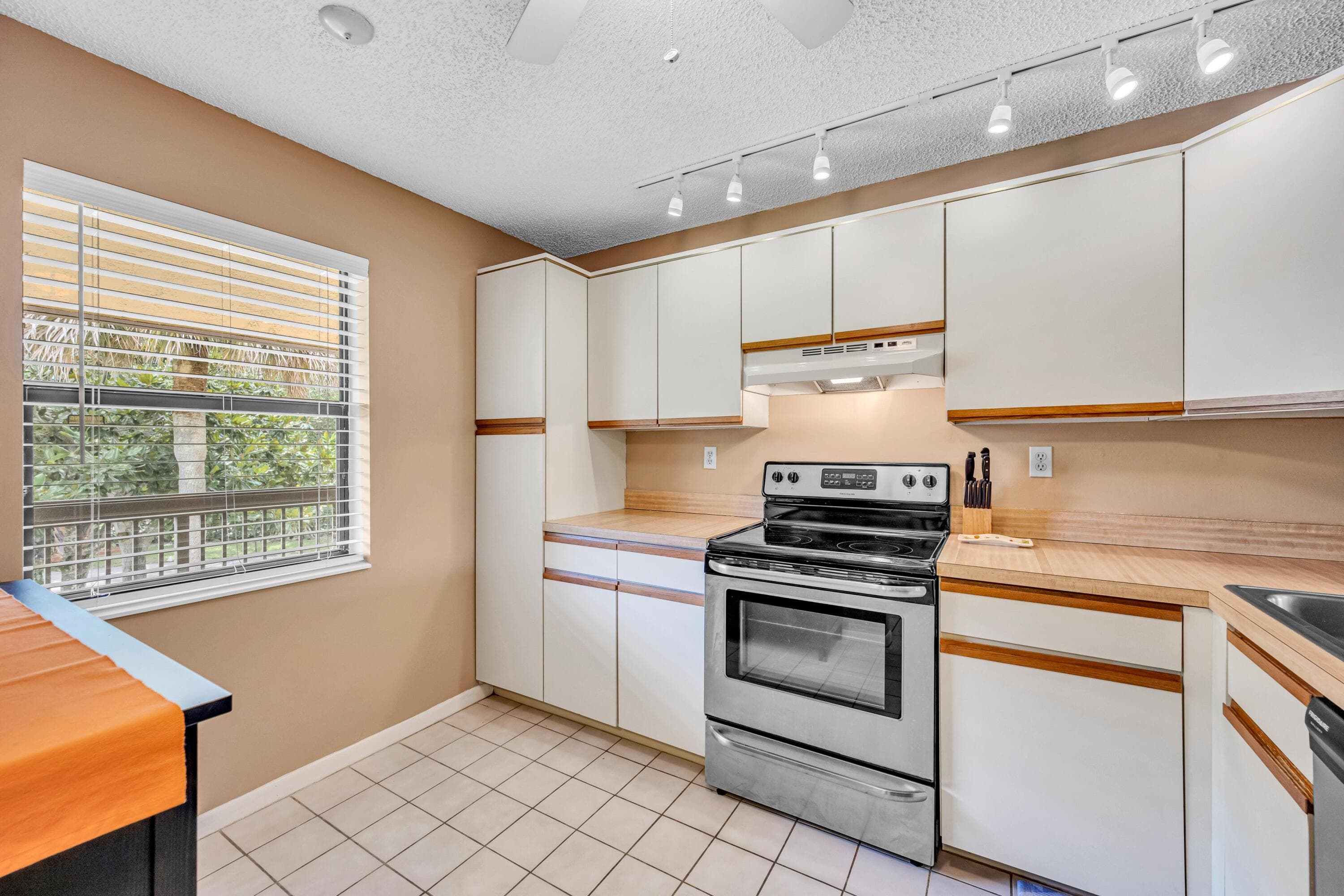 3123 S Carambola Cir S S 2362, Coconut Creek, FL 33066 — photo 13 of 41