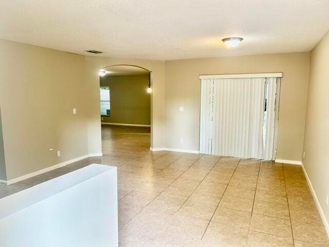541 Alejandro Lane, West Palm Beach, FL 33413 — photo 2 of 31