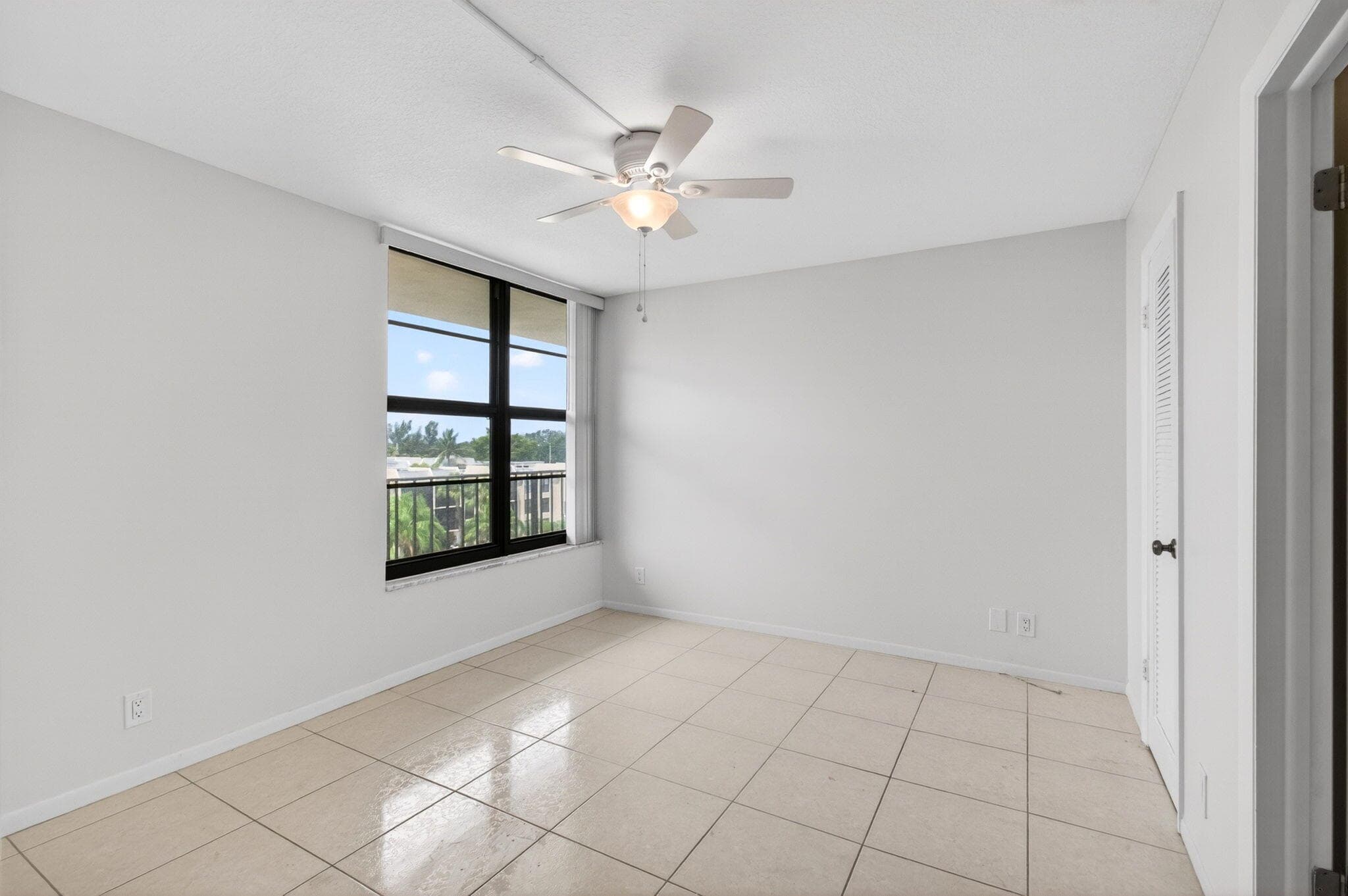 12 Royal Palm Way 501, Boca Raton, FL 33432 — photo 34 of 53