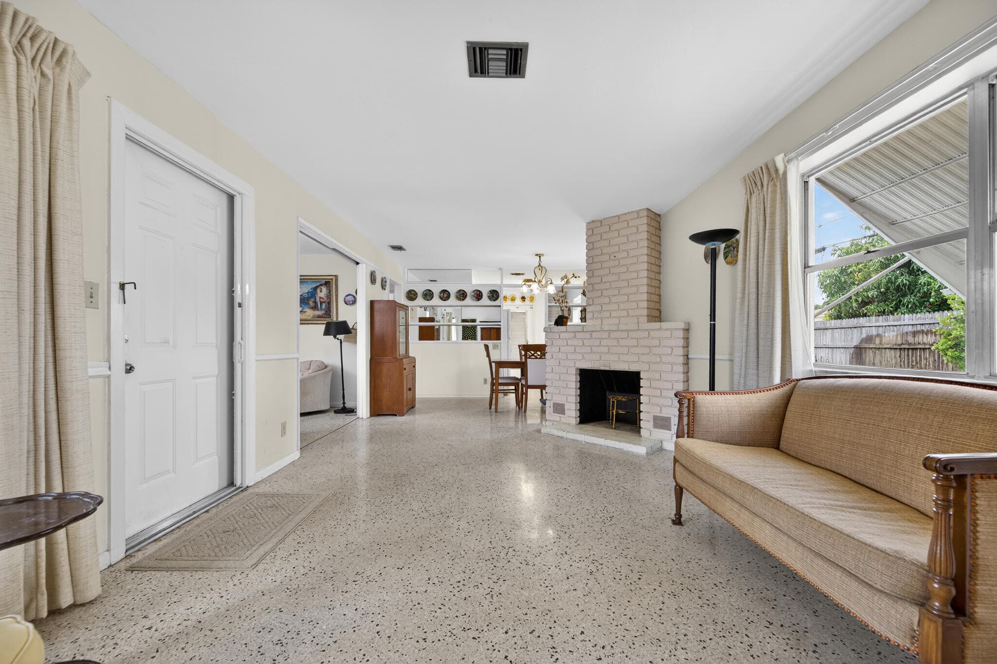 1029 Andrews Road, West Palm Beach, FL 33405 — photo 12 of 29