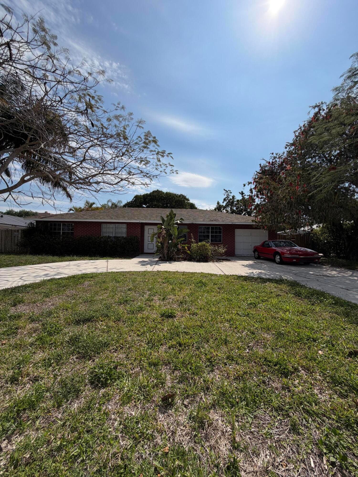 104 W Swan Pkwy Parkway W, Royal Palm Beach, FL 33411 — photo 1 of 3