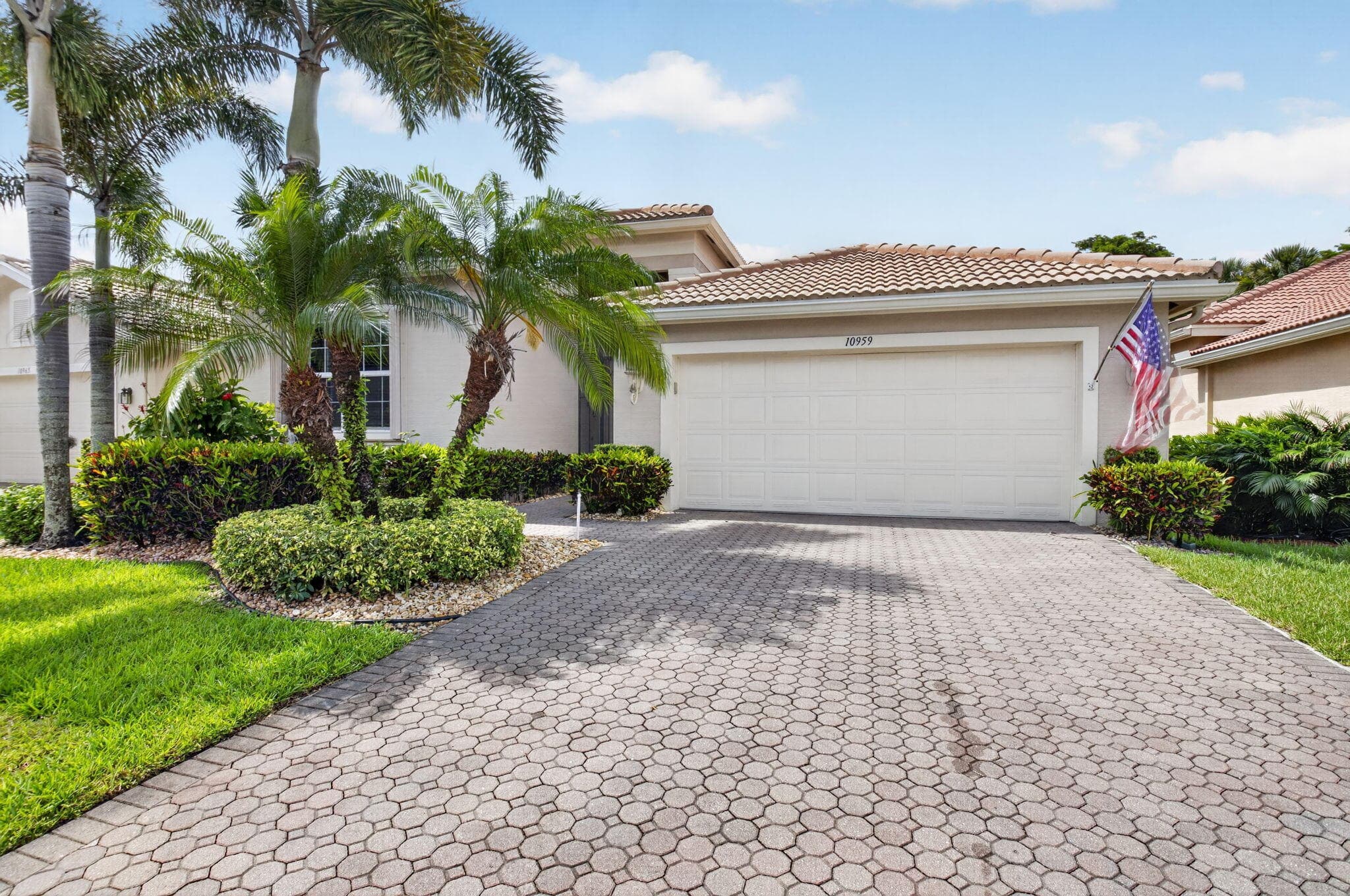 10959 Carmelcove Circle, Boynton Beach, FL 33473 — photo 10 of 101