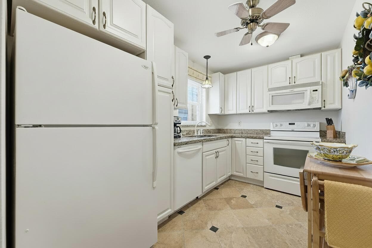 401 Lake Frances Drive 401, West Palm Beach, FL 33411 — photo 37 of 37