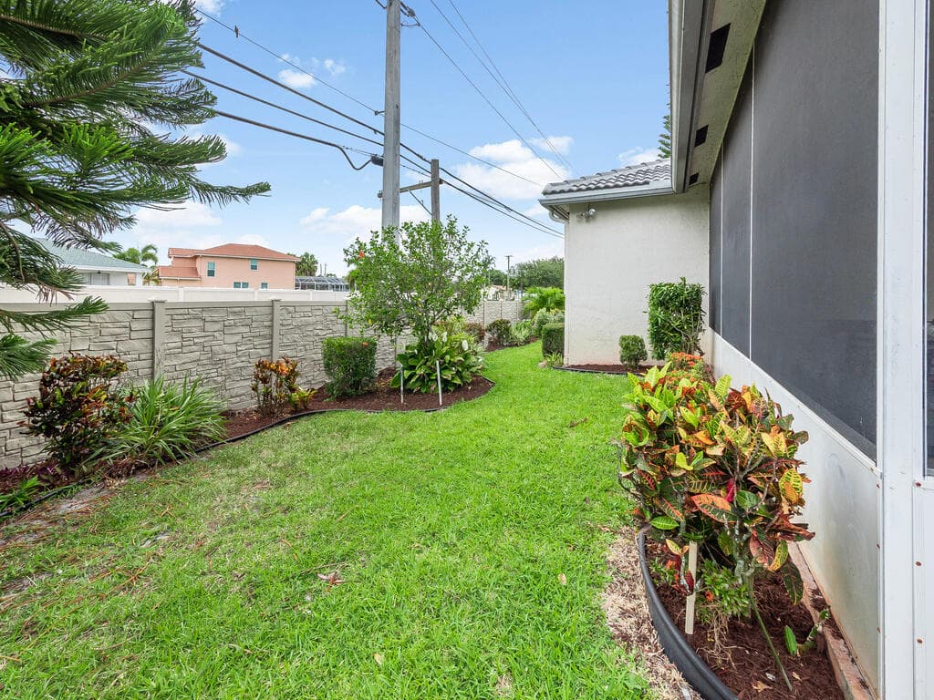 8540 Cypress Glen Court, Lake Worth, FL 33467 — photo 19 of 33