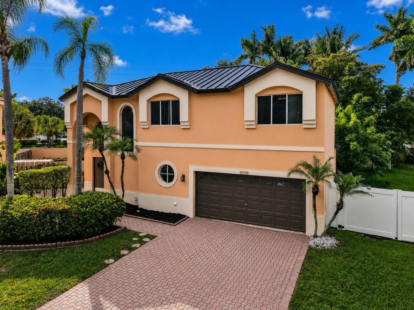 2510 Rampart Way S, Hollywood, FL 33026 — photo 1 of 33