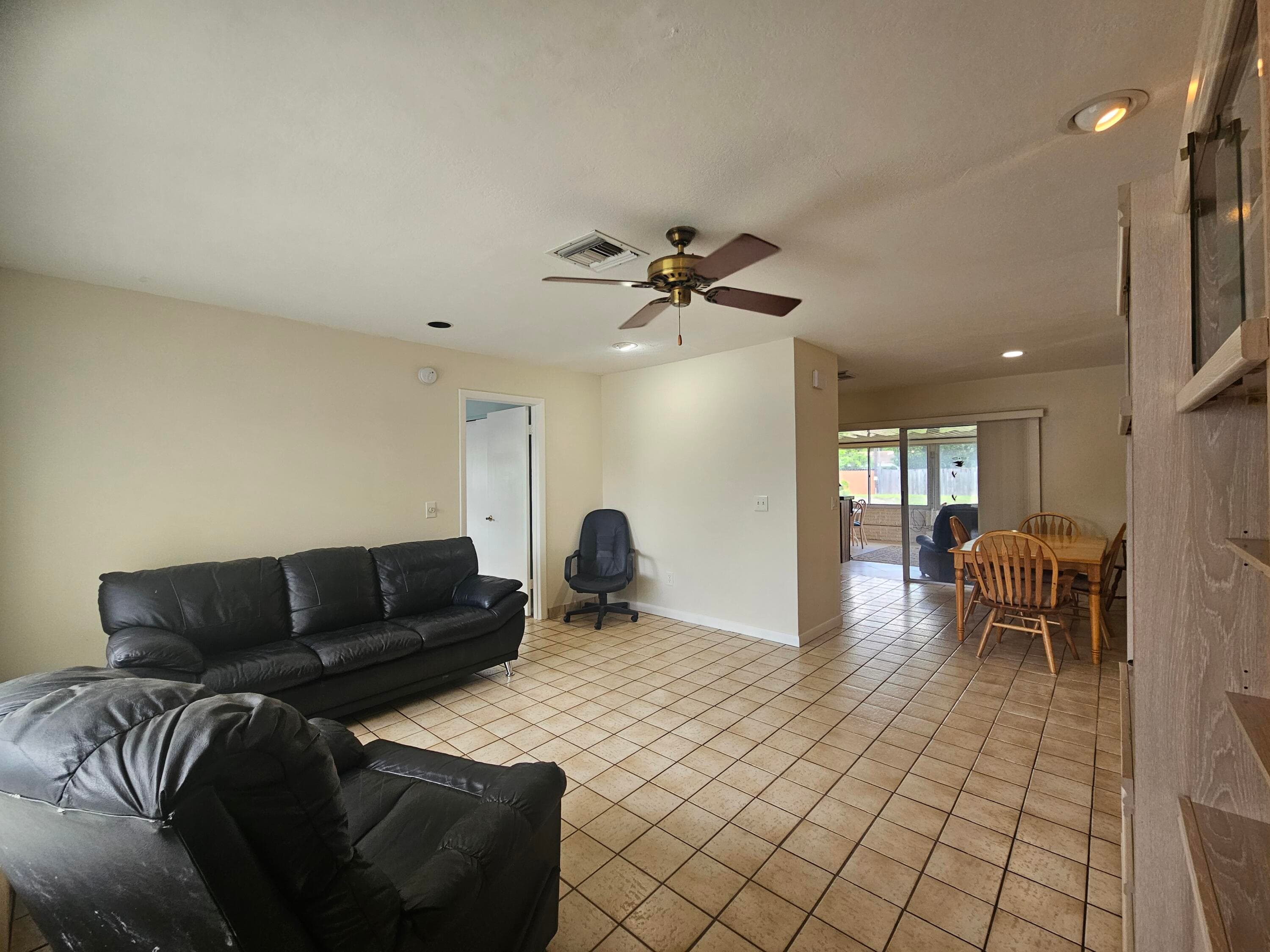 5531 S 37th Street, Greenacres, FL 33463 — photo 3 of 36