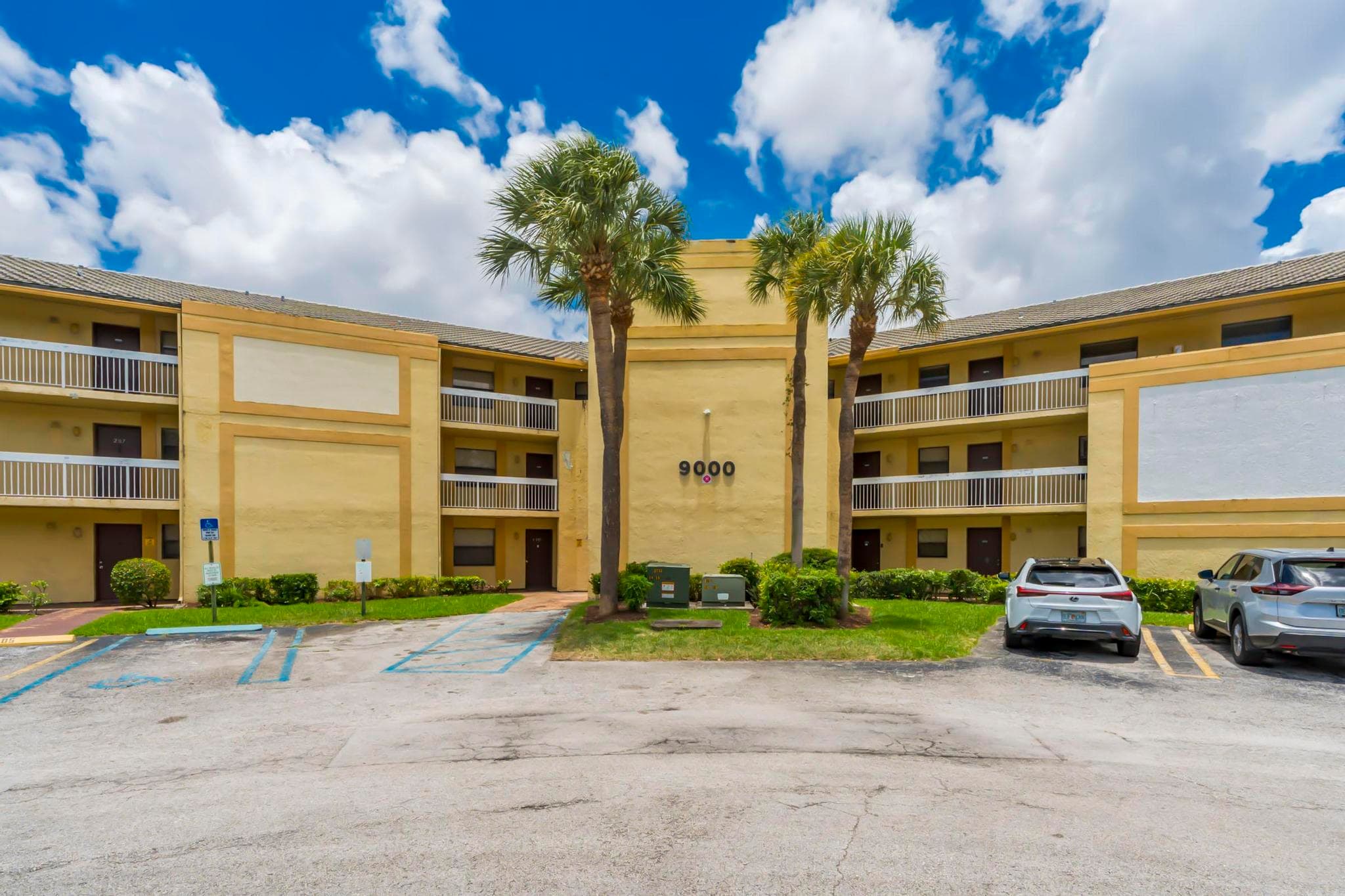 9000 NW 28th Drive 1-204, Coral Springs, FL 33065 — photo 1 of 42