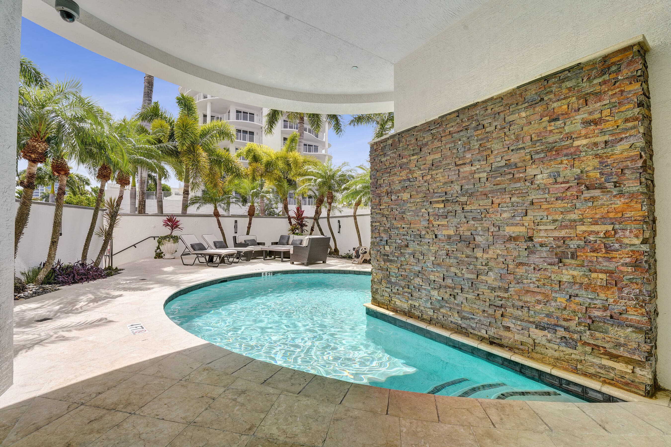 615 Bayshore Drive 402, Fort Lauderdale, FL 33304 — photo 9 of 108