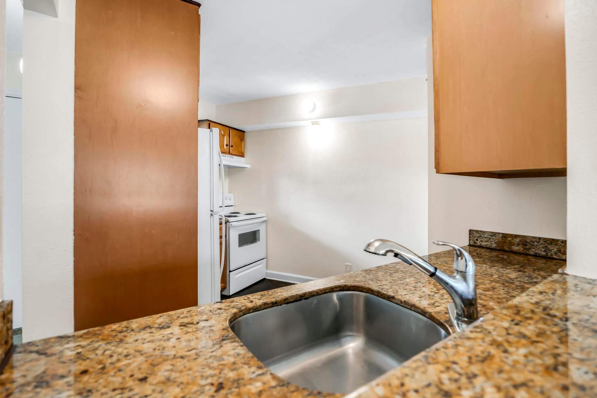 9000 NW 28th Drive 1-204, Coral Springs, FL 33065 — photo 22 of 42