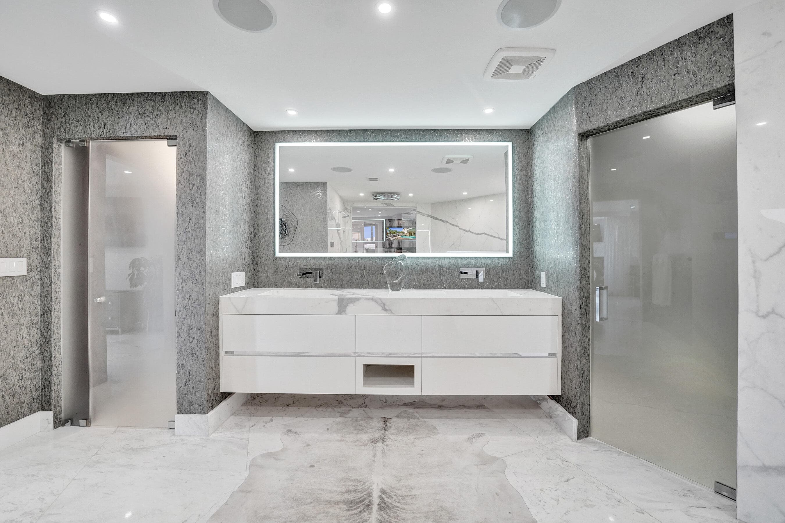 615 Bayshore Drive 402, Fort Lauderdale, FL 33304 — photo 45 of 108