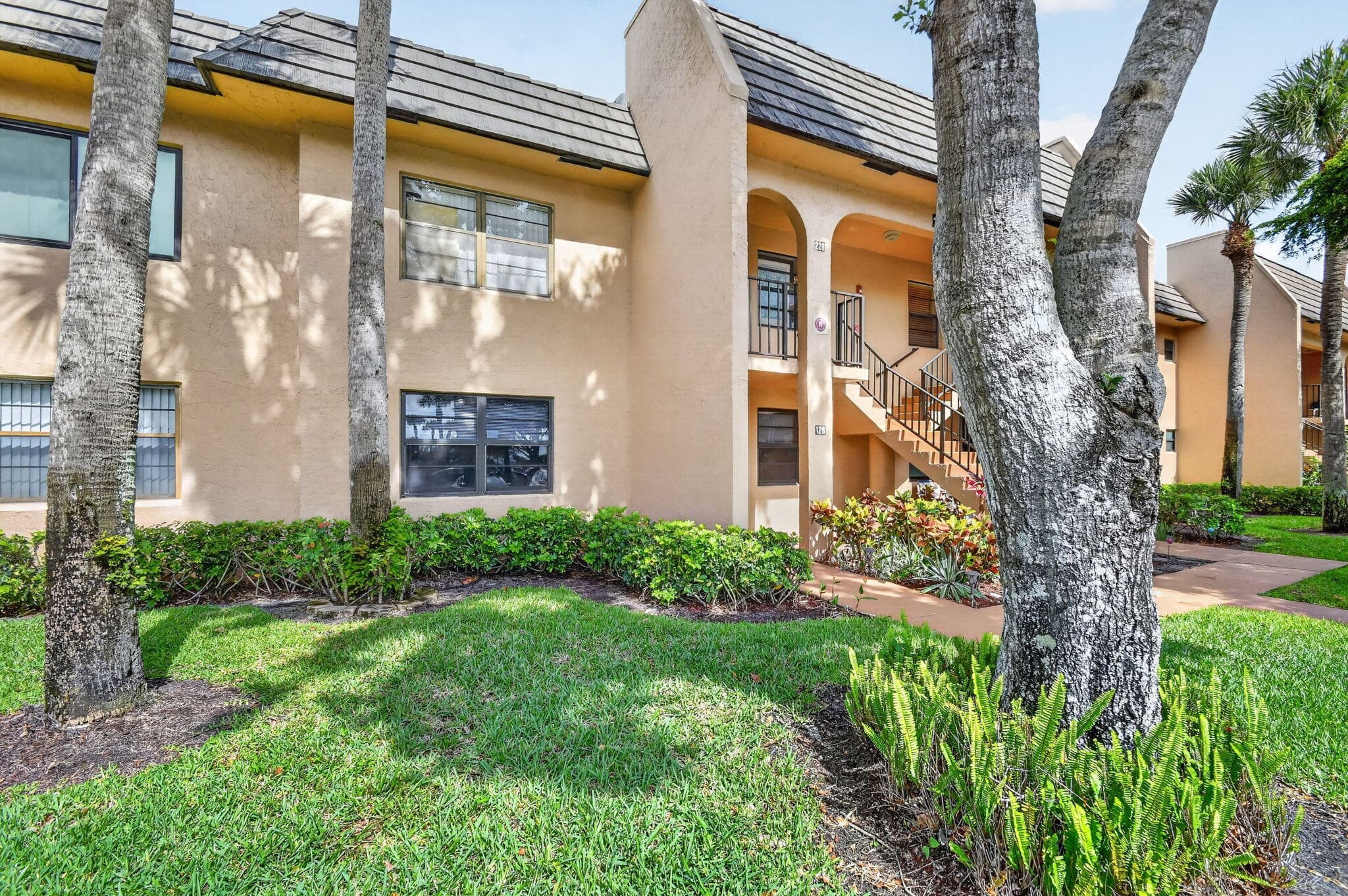 145 Lake Nancy Lane 128, West Palm Beach, FL 33411 — photo 3 of 54