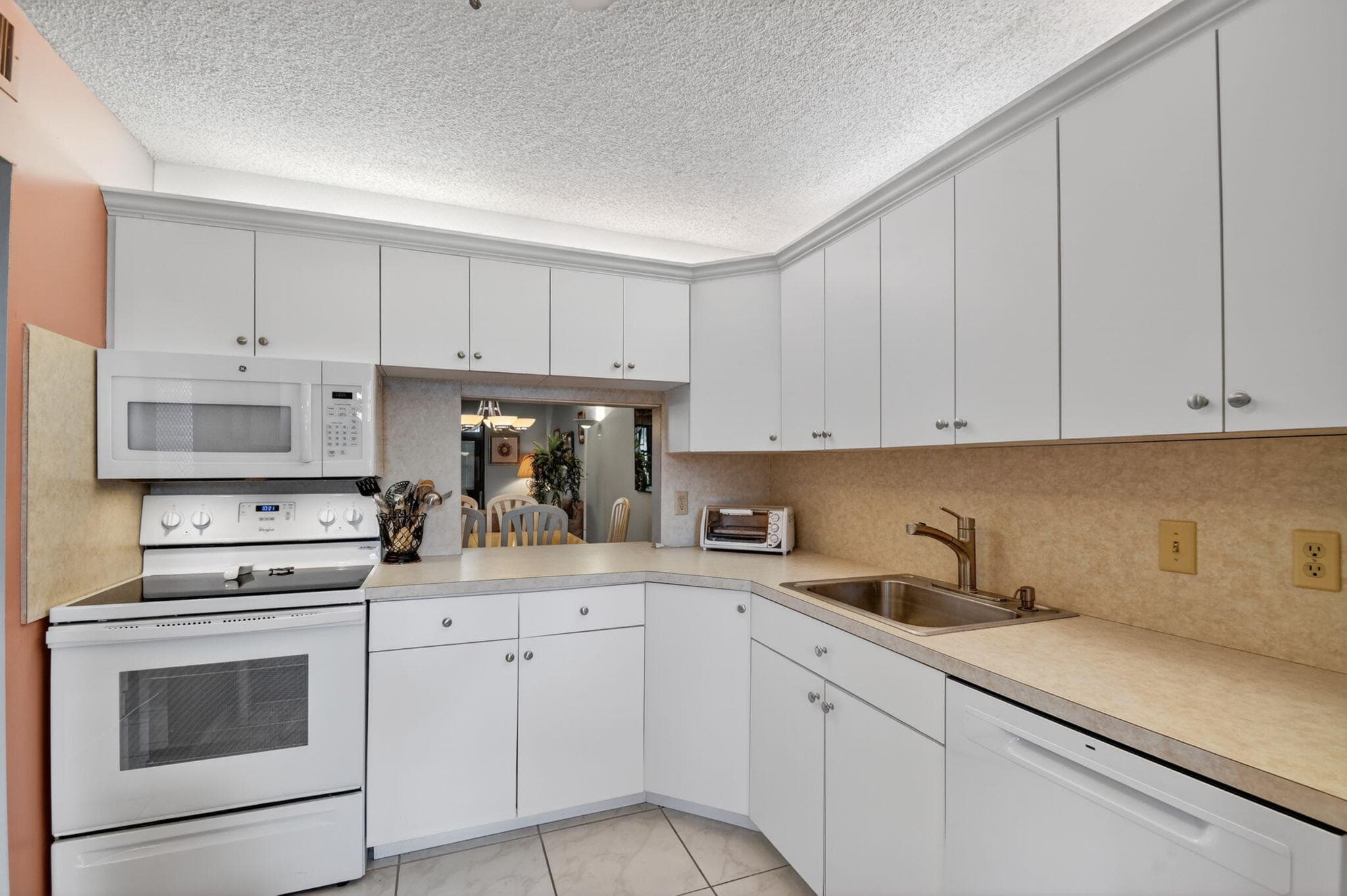 145 Lake Nancy Lane 128, West Palm Beach, FL 33411 — photo 7 of 54