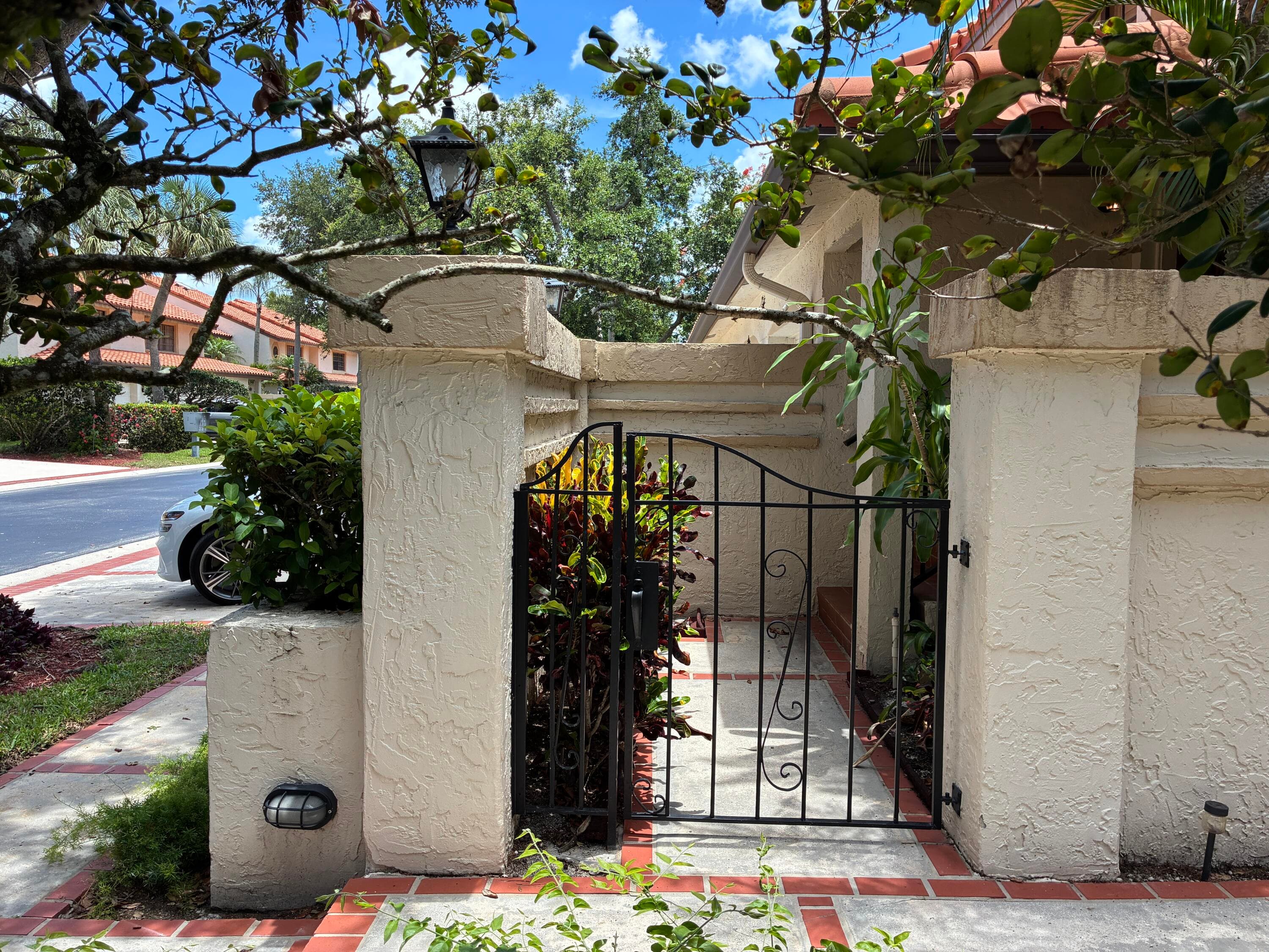 7895 La Mirada Drive, Boca Raton, FL 33433 — photo 3 of 43