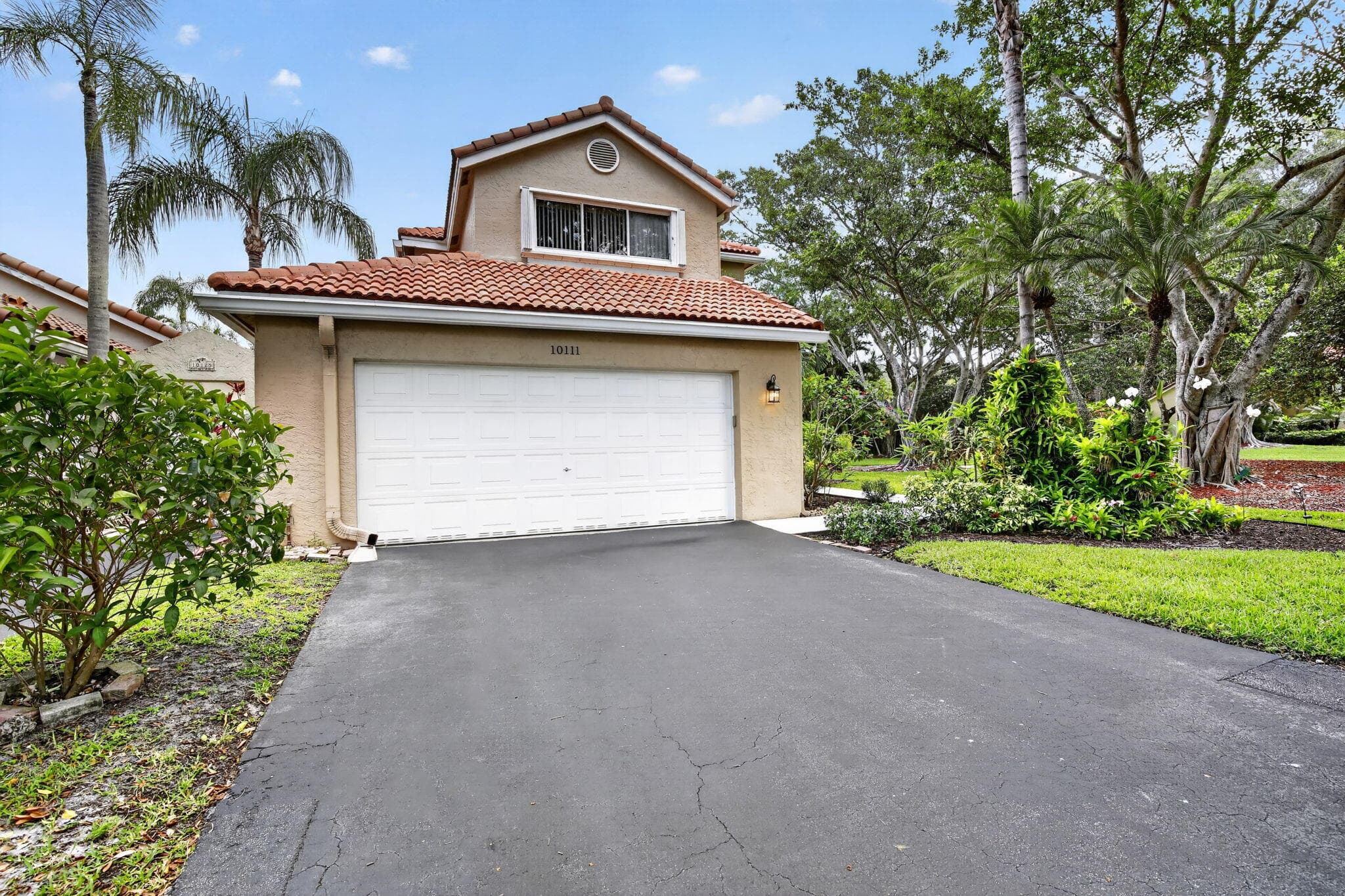 10111 NW 4th Street, Plantation, FL 33324 — photo 3 of 65