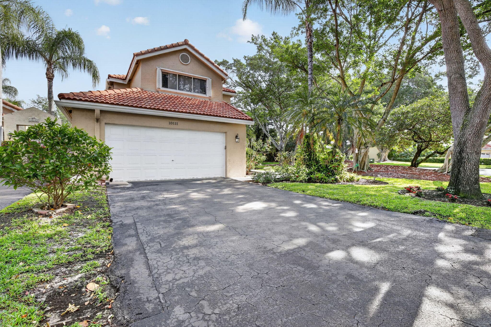 10111 NW 4th Street, Plantation, FL 33324 — photo 4 of 65