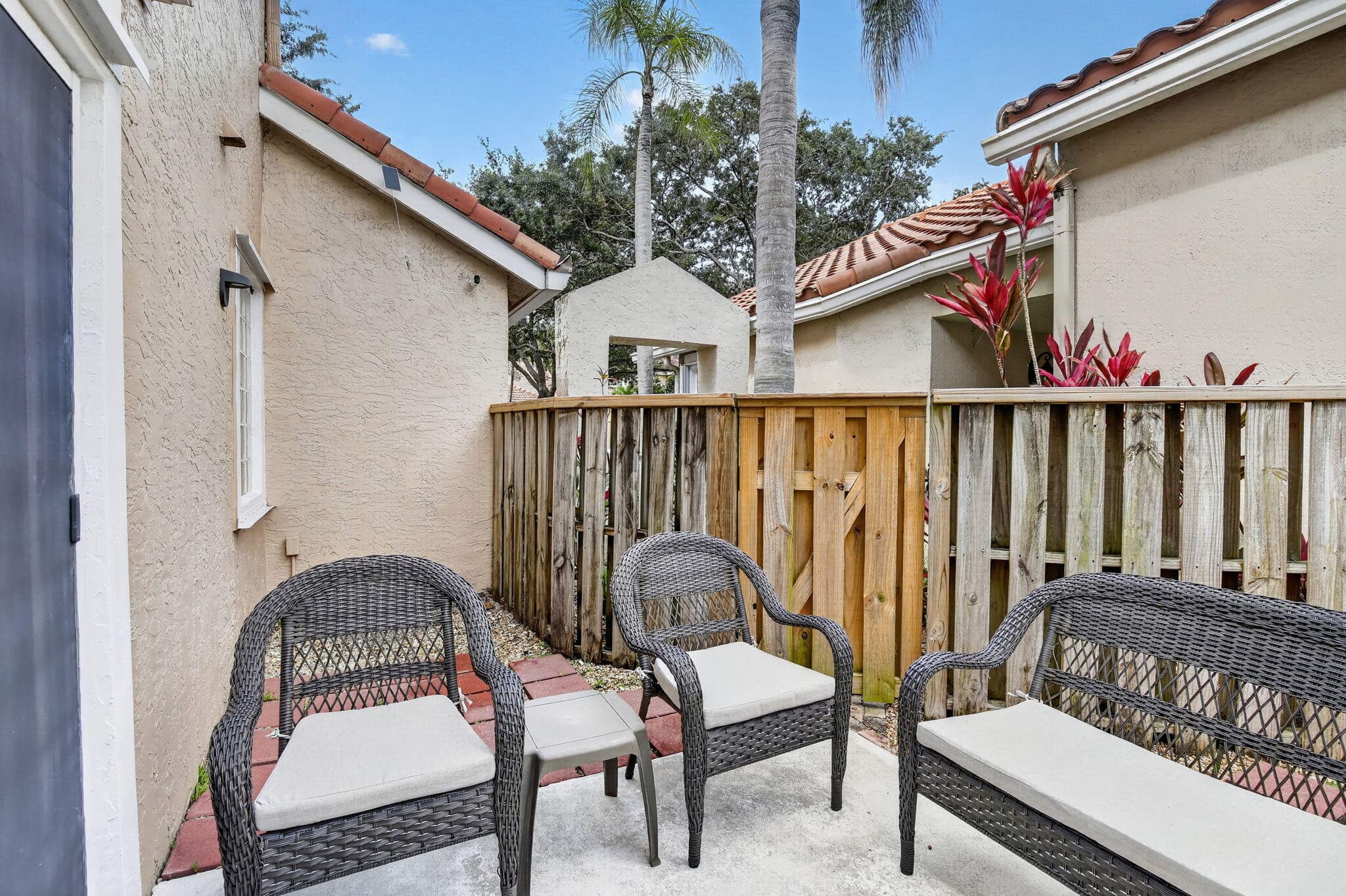 10111 NW 4th Street, Plantation, FL 33324 — photo 56 of 65