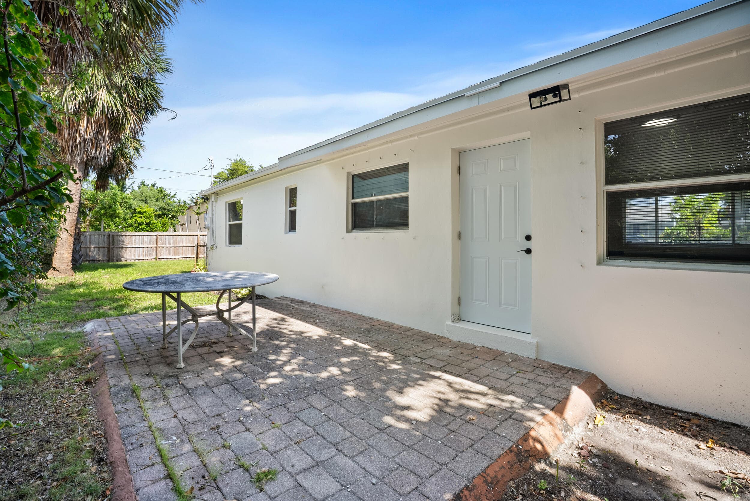 401 42nd Street, West Palm Beach, FL 33407 — photo 27 of 35