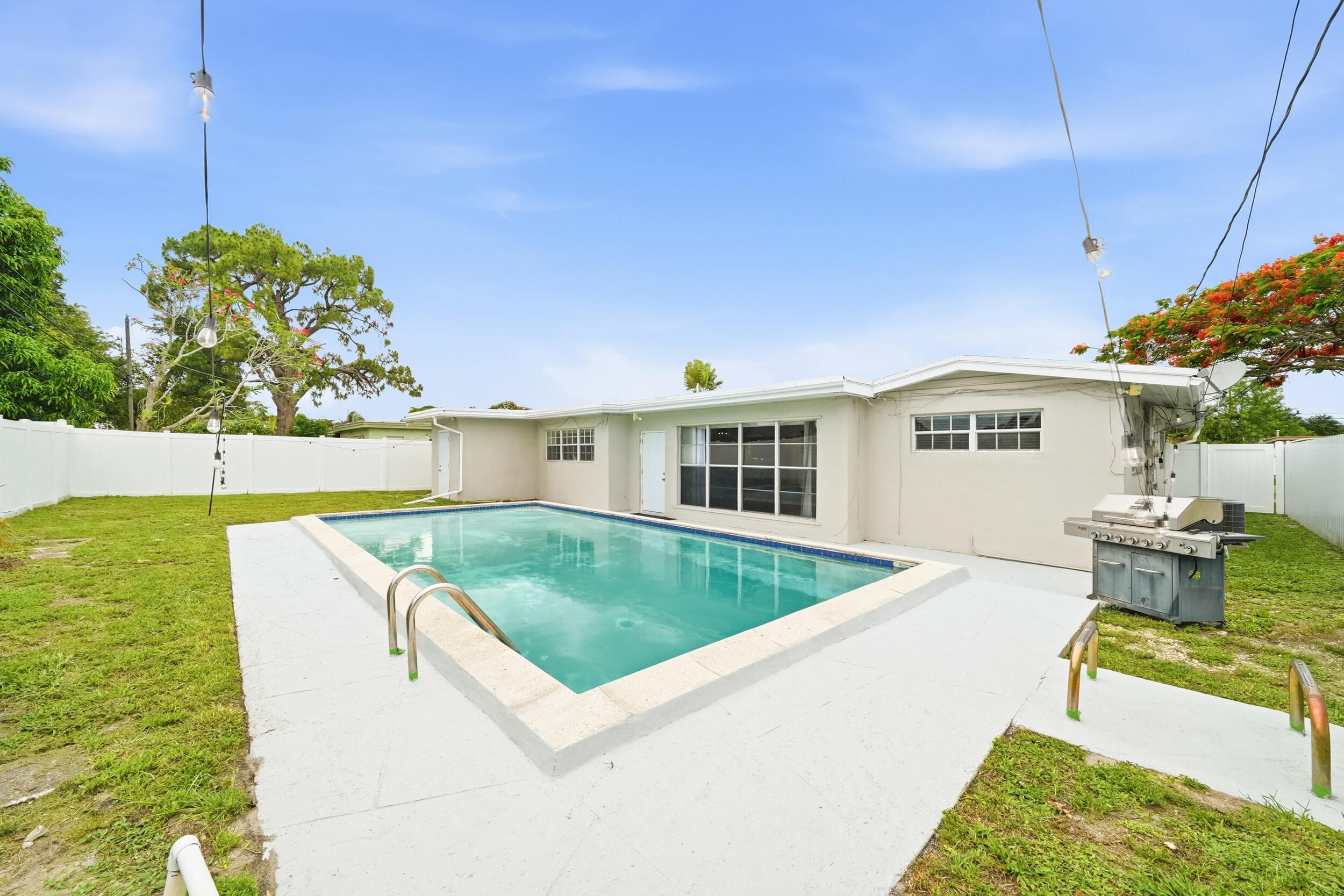 7000 Hope Street, Hollywood, FL 33024 — photo 3 of 32