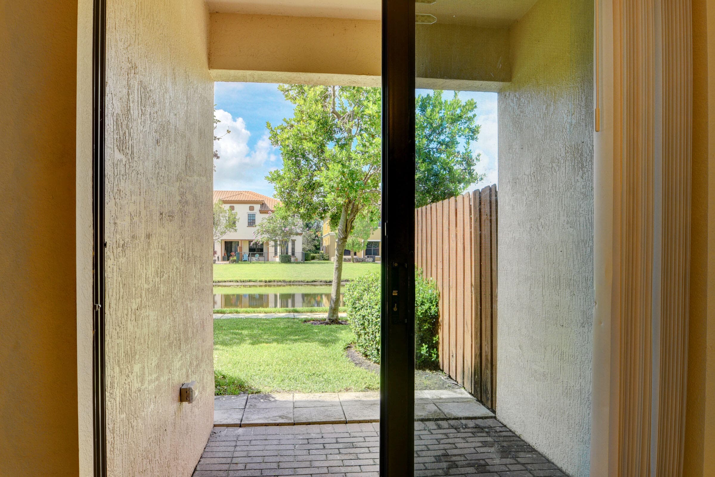 10385 Wellington Parc Drive, Wellington, FL 33449 — photo 8 of 53