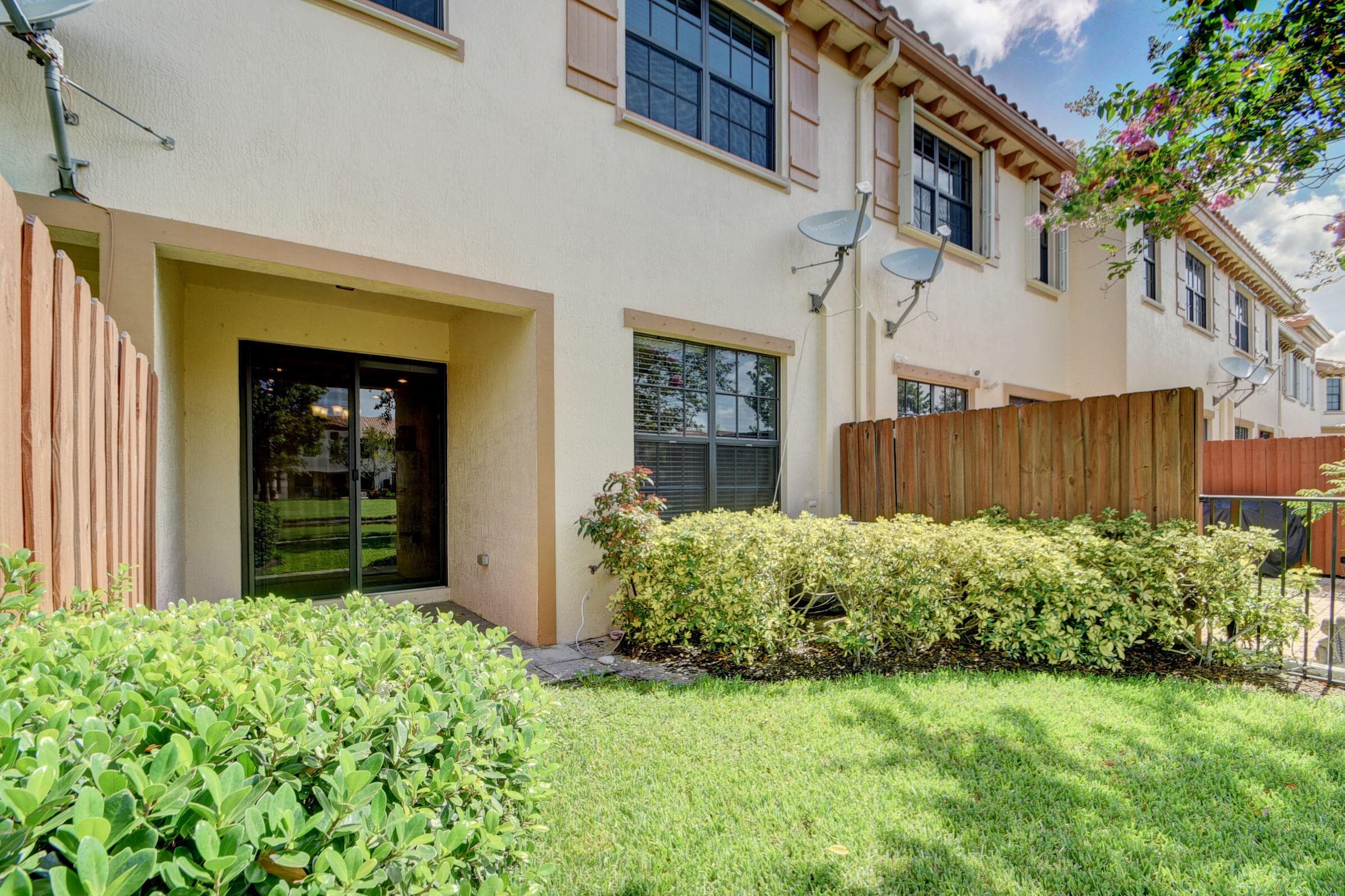 10385 Wellington Parc Drive, Wellington, FL 33449 — photo 14 of 53