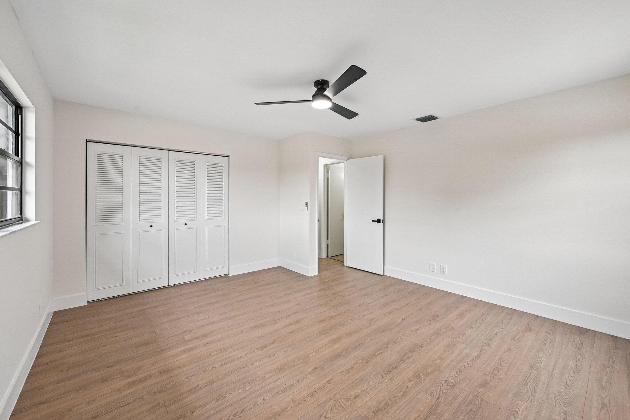 9095 SE Hobe Ridge Avenue, Hobe Sound, FL 33455 — photo 14 of 19