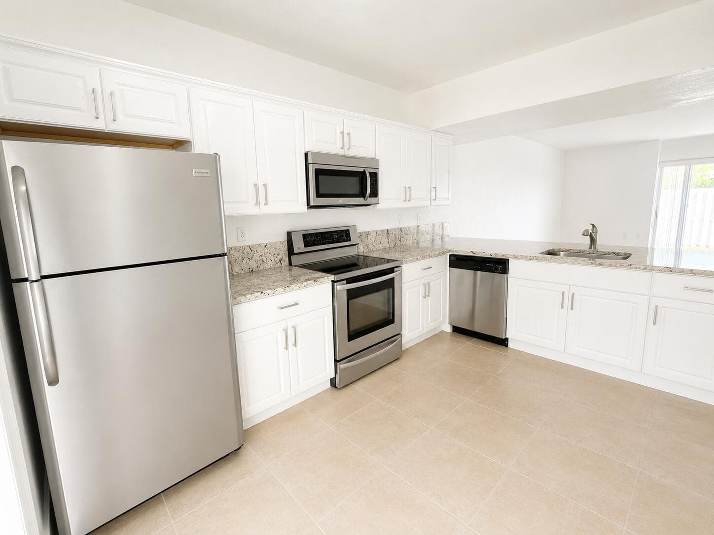 887 Crystal Lake Drive, Pompano Beach, FL 33064 — photo 3 of 27
