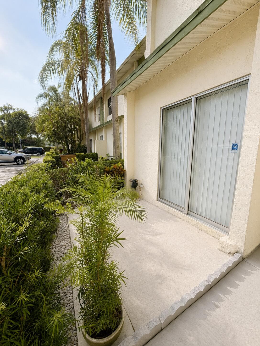 887 Crystal Lake Drive, Pompano Beach, FL 33064 — photo 25 of 27