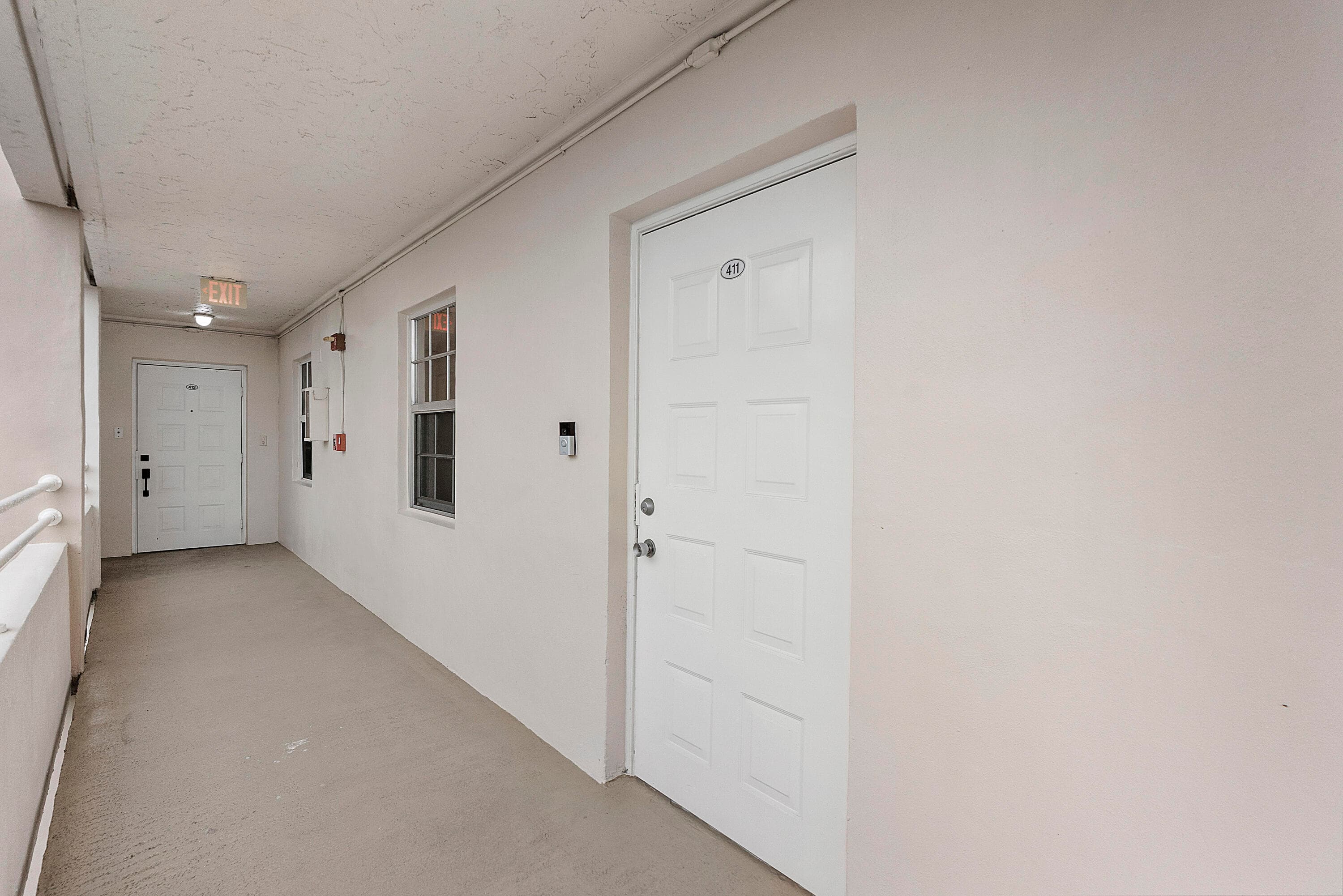 3900 Oaks Clubhouse Drive 411, Pompano Beach, FL 33069 — photo 5 of 21