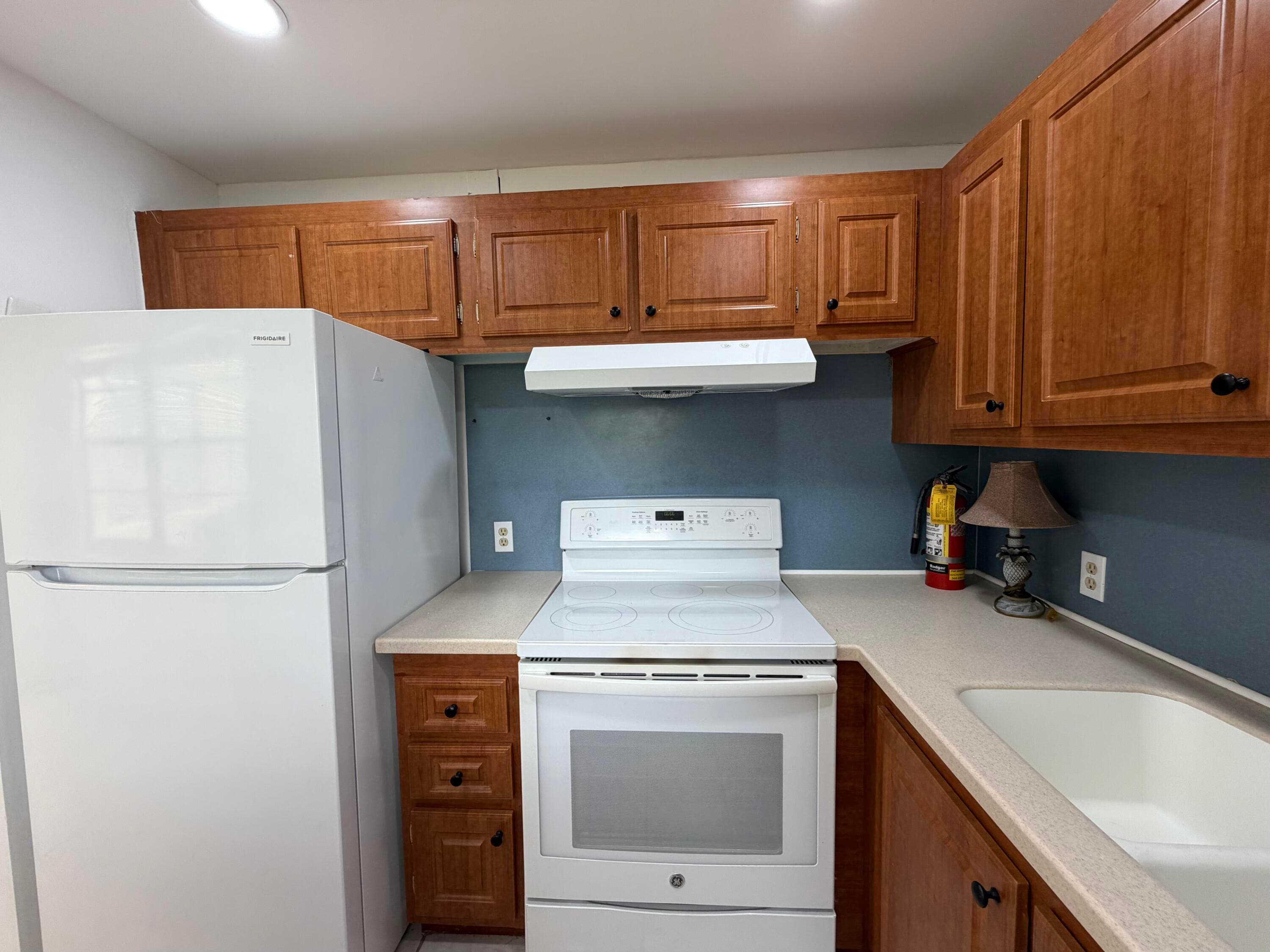52 Dorset Drive B, Boca Raton, FL 33434 — photo 5 of 36