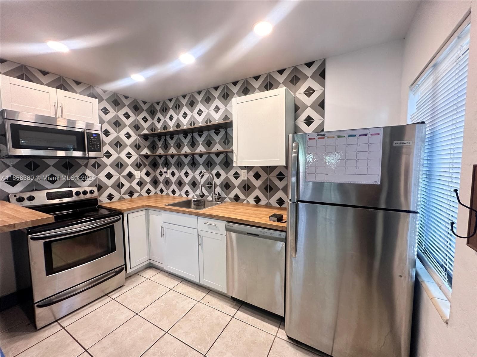 1418 SW 27th Street 1, Fort Lauderdale, FL 33315 — photo 2 of 13