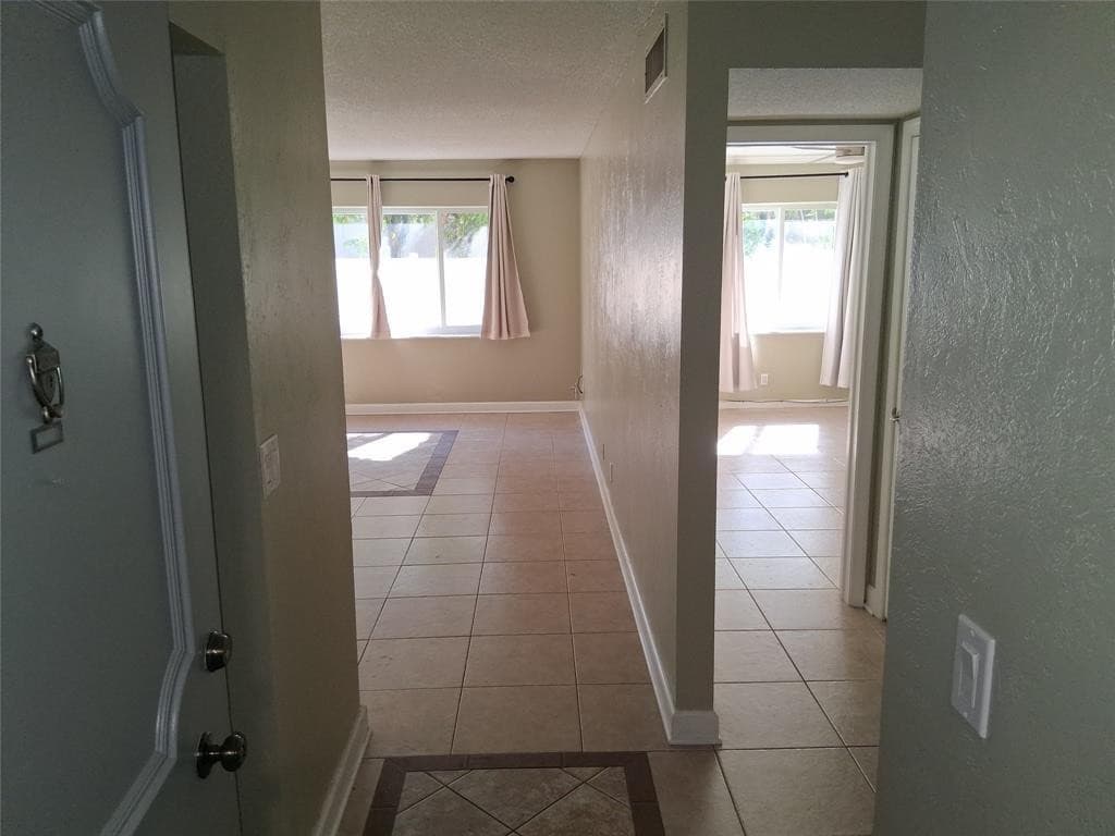 5720 NE 22nd Way 406, Fort Lauderdale, FL 33308 — photo 21 of 28