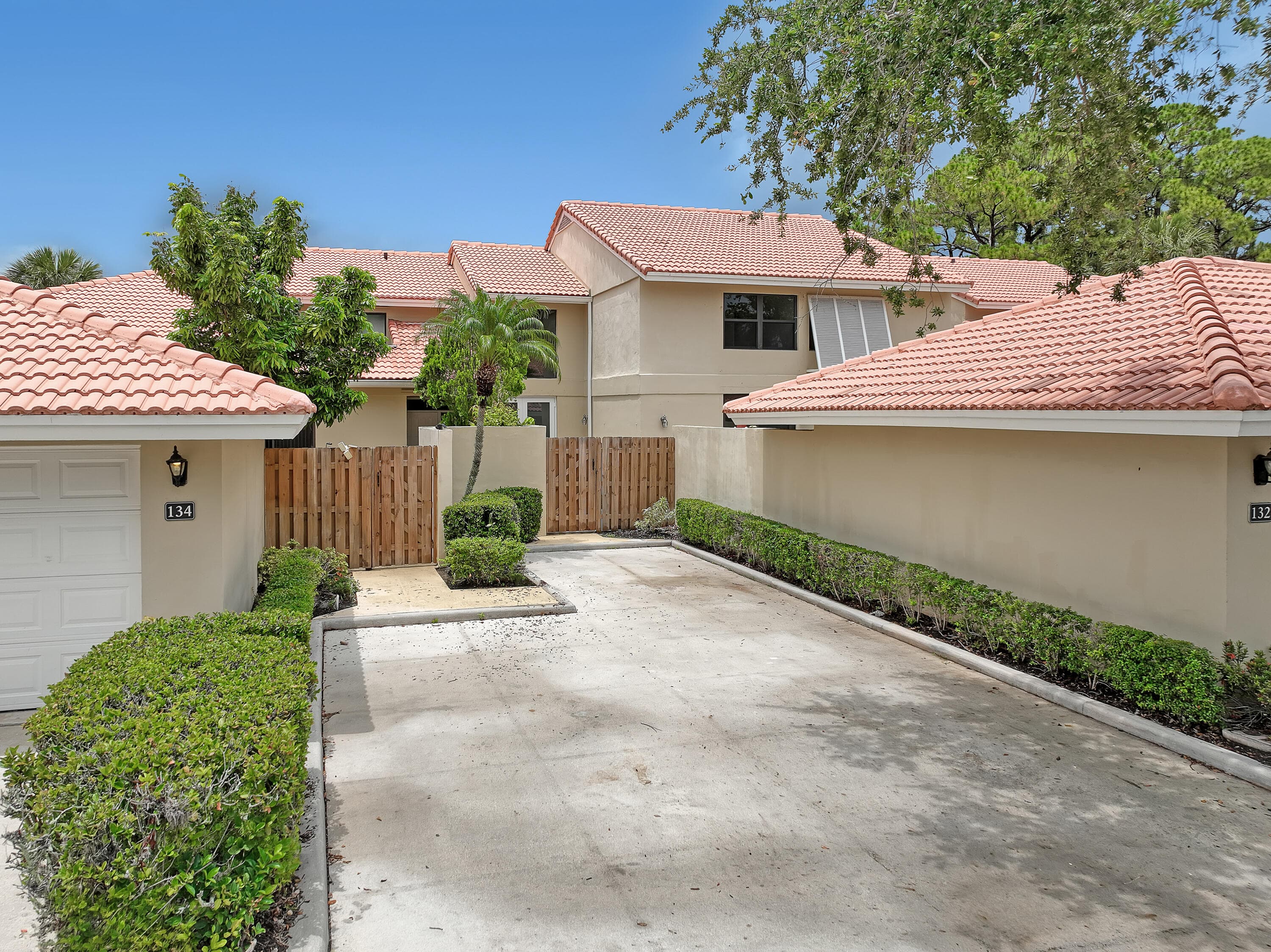 132 Old Meadow Way, Palm Beach Gardens, FL 33418 — photo 41 of 54