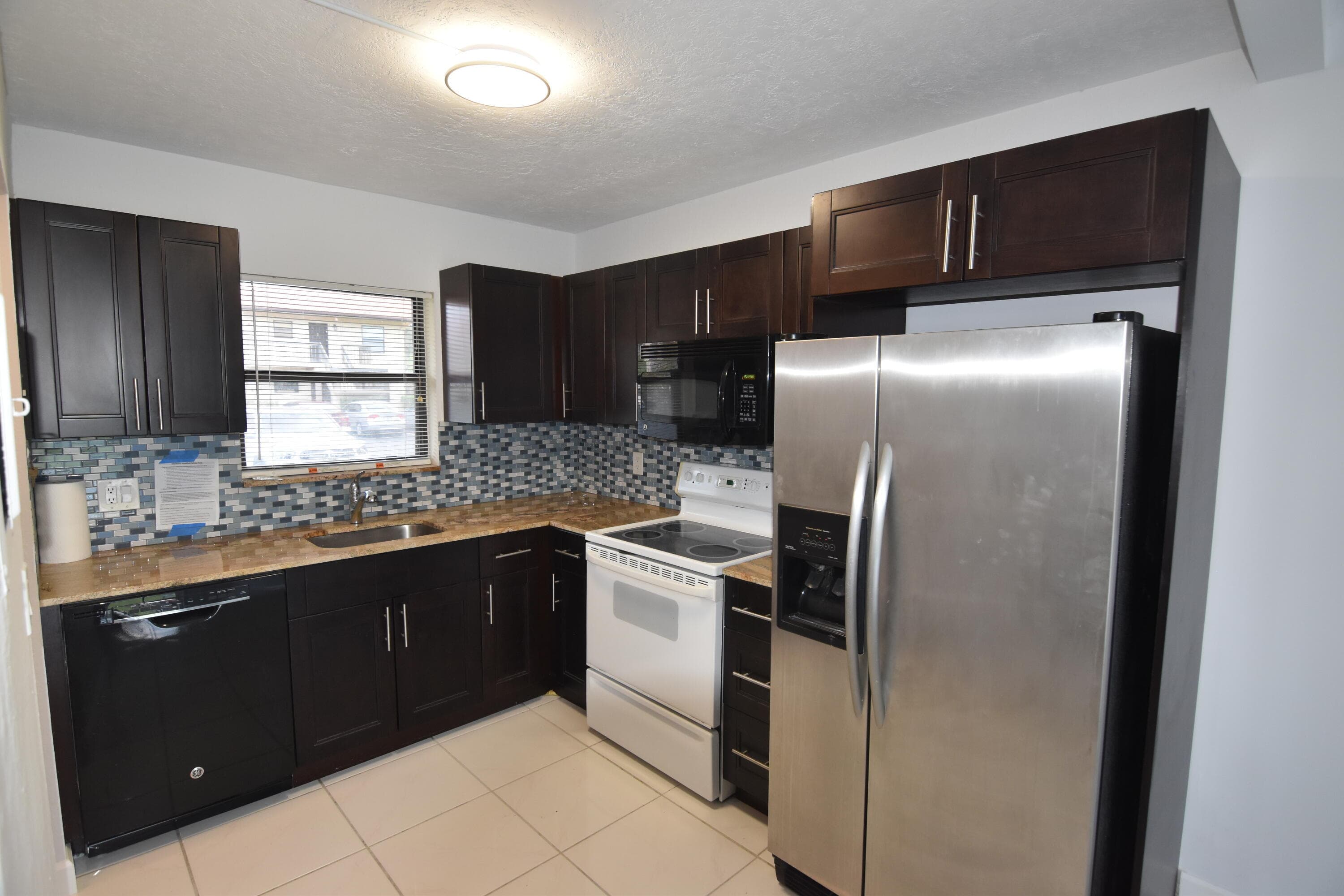 21895 Lake Forest Circle 102, Boca Raton, FL 33433 — photo 3 of 19