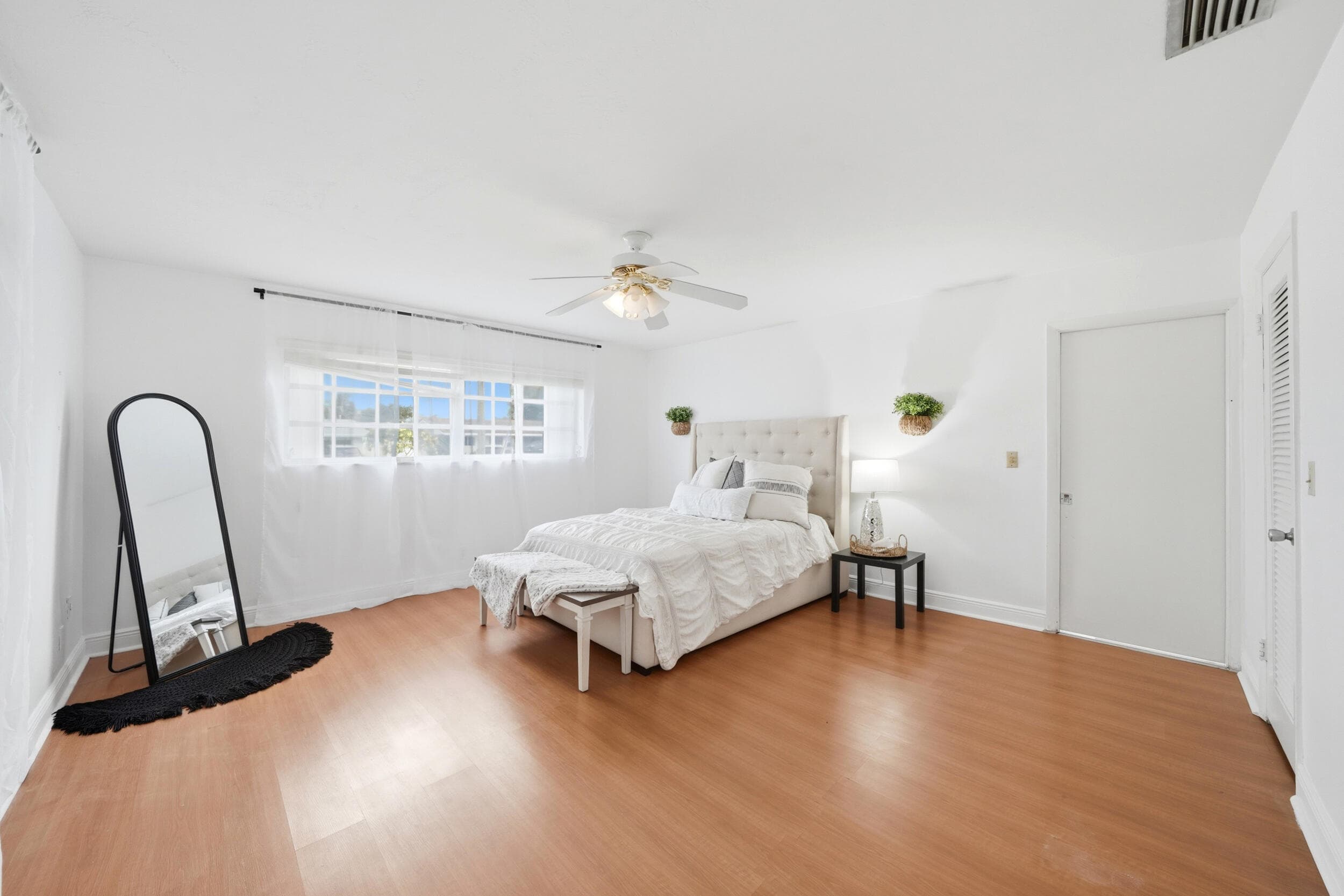 5501 Monroe Street, Hollywood, FL 33021 — photo 3 of 31