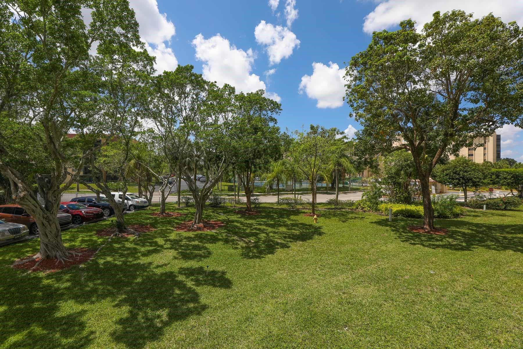7081 Environ Boulevard 143, Lauderhill, FL 33319 — photo 29 of 48
