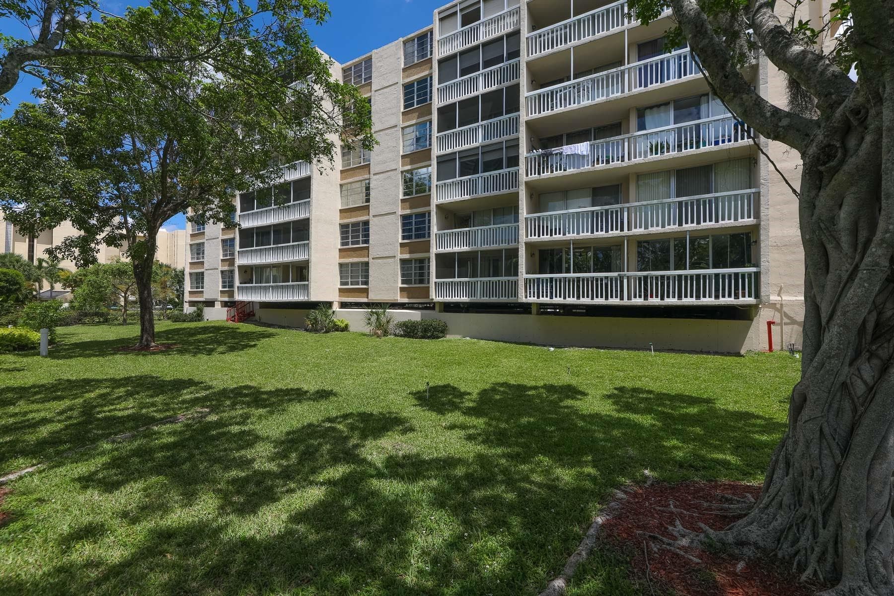 7081 Environ Boulevard 143, Lauderhill, FL 33319 — photo 33 of 48