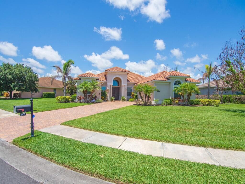4405 65th Drive, Vero Beach, FL 32967 — photo 9 of 43