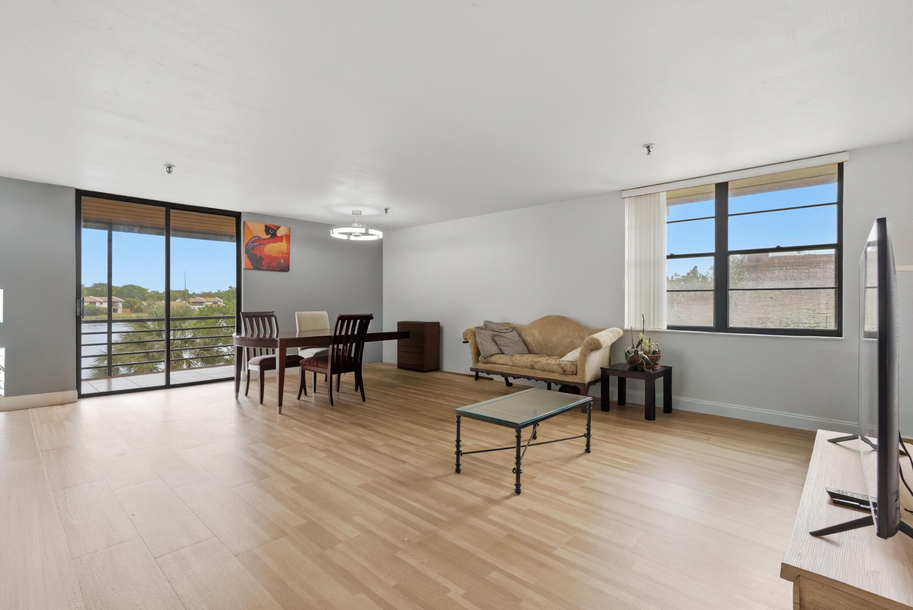 661 NE 195th Street 310, Miami, FL 33179 — photo 8 of 19
