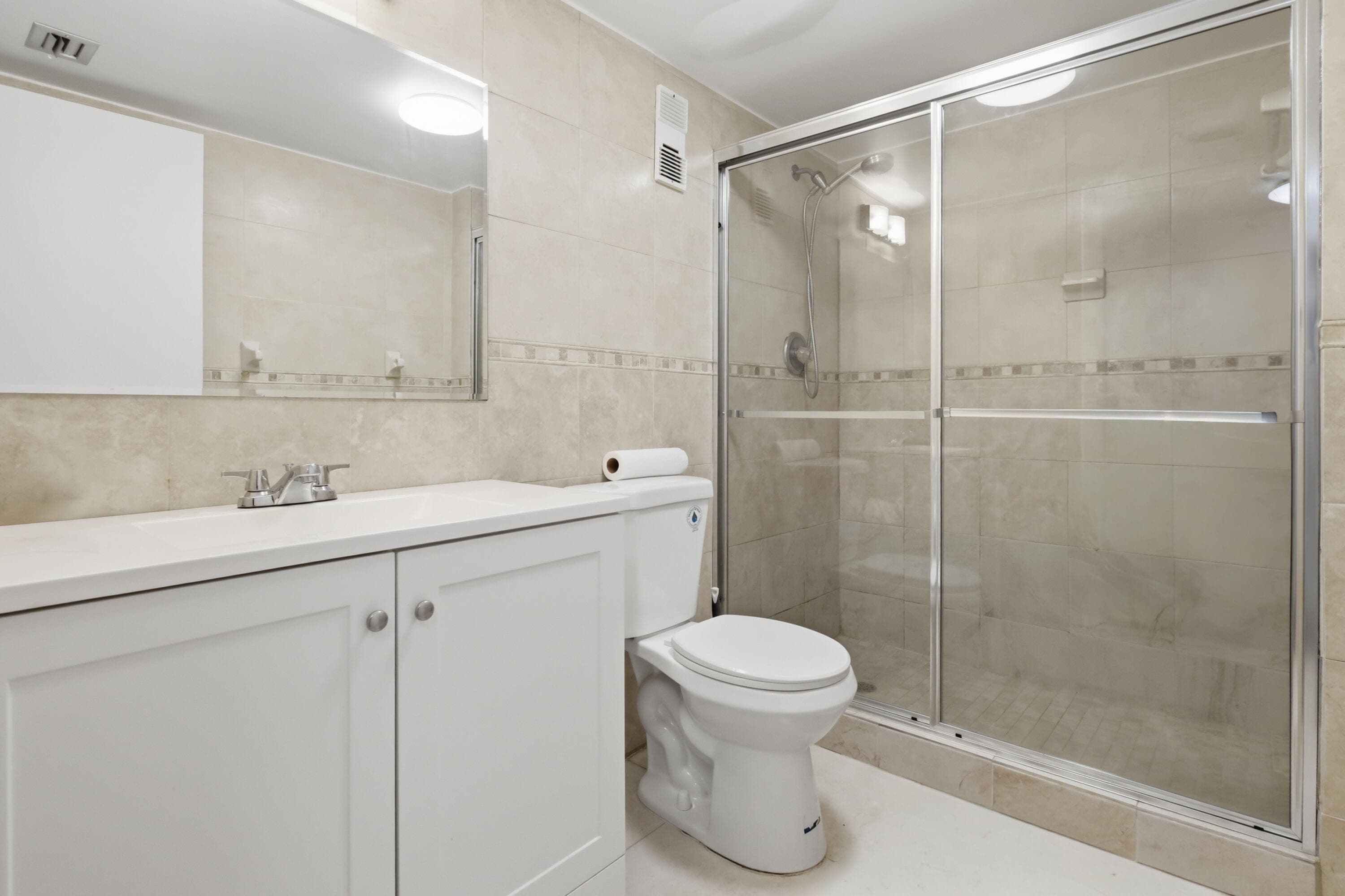 661 NE 195th Street 310, Miami, FL 33179 — photo 11 of 19