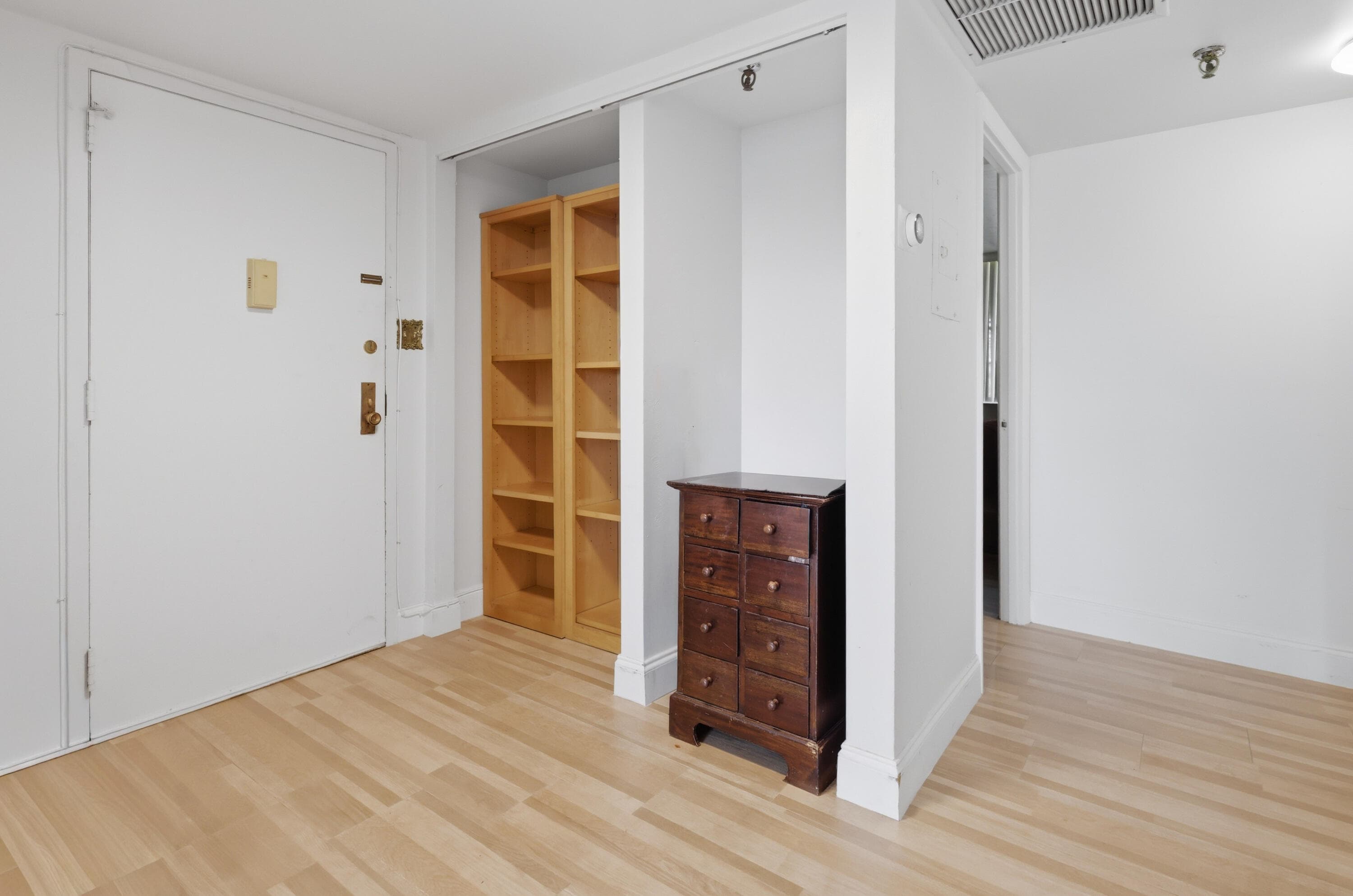 661 NE 195th Street 310, Miami, FL 33179 — photo 14 of 19