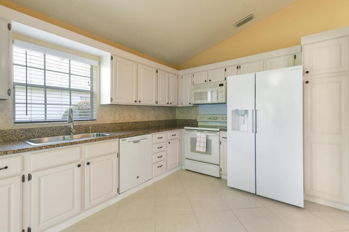 124 Adobe Circle, Jupiter, FL 33458 — photo 21 of 51