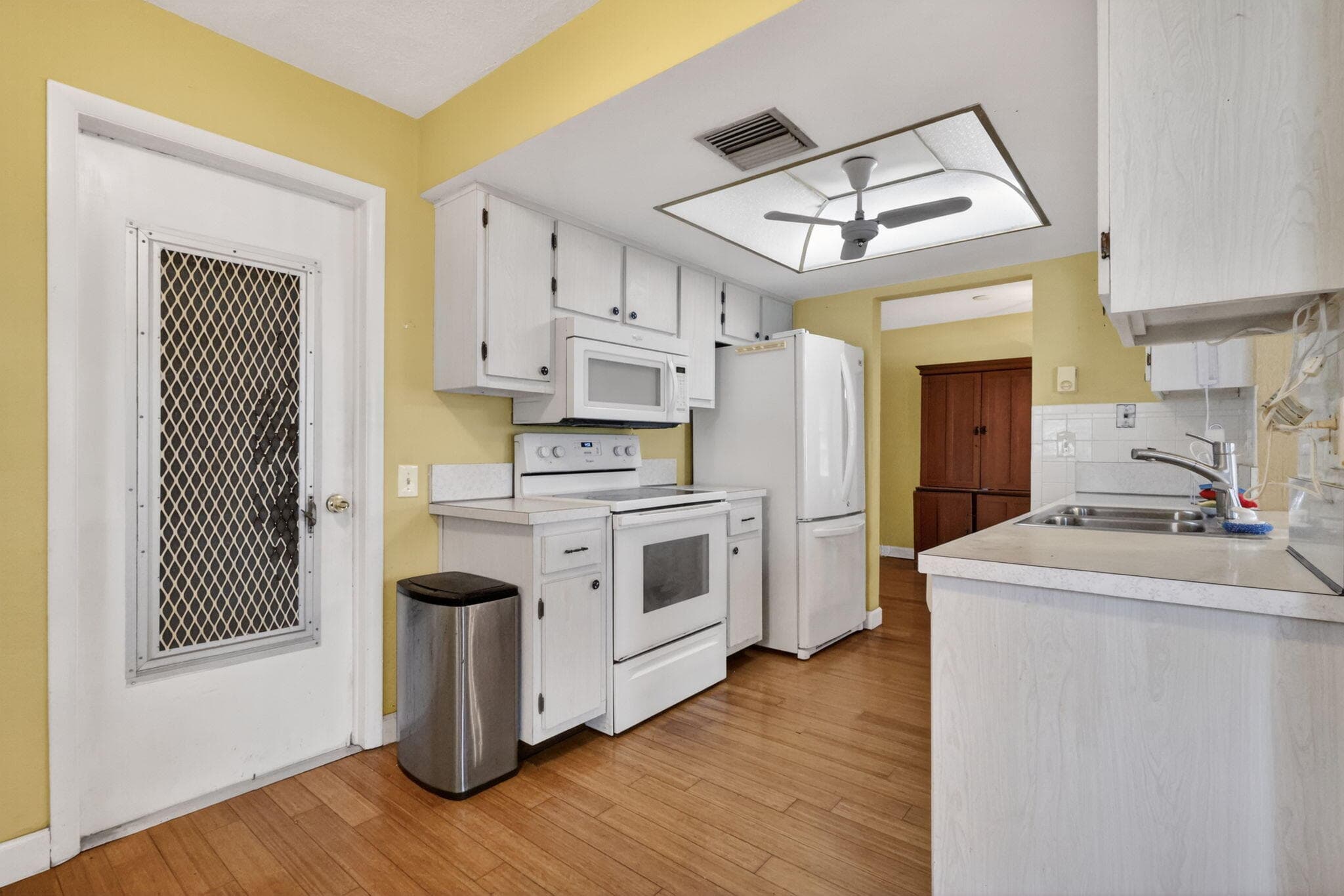 1104 W Ocean Avenue, Boynton Beach, FL 33426 — photo 17 of 37